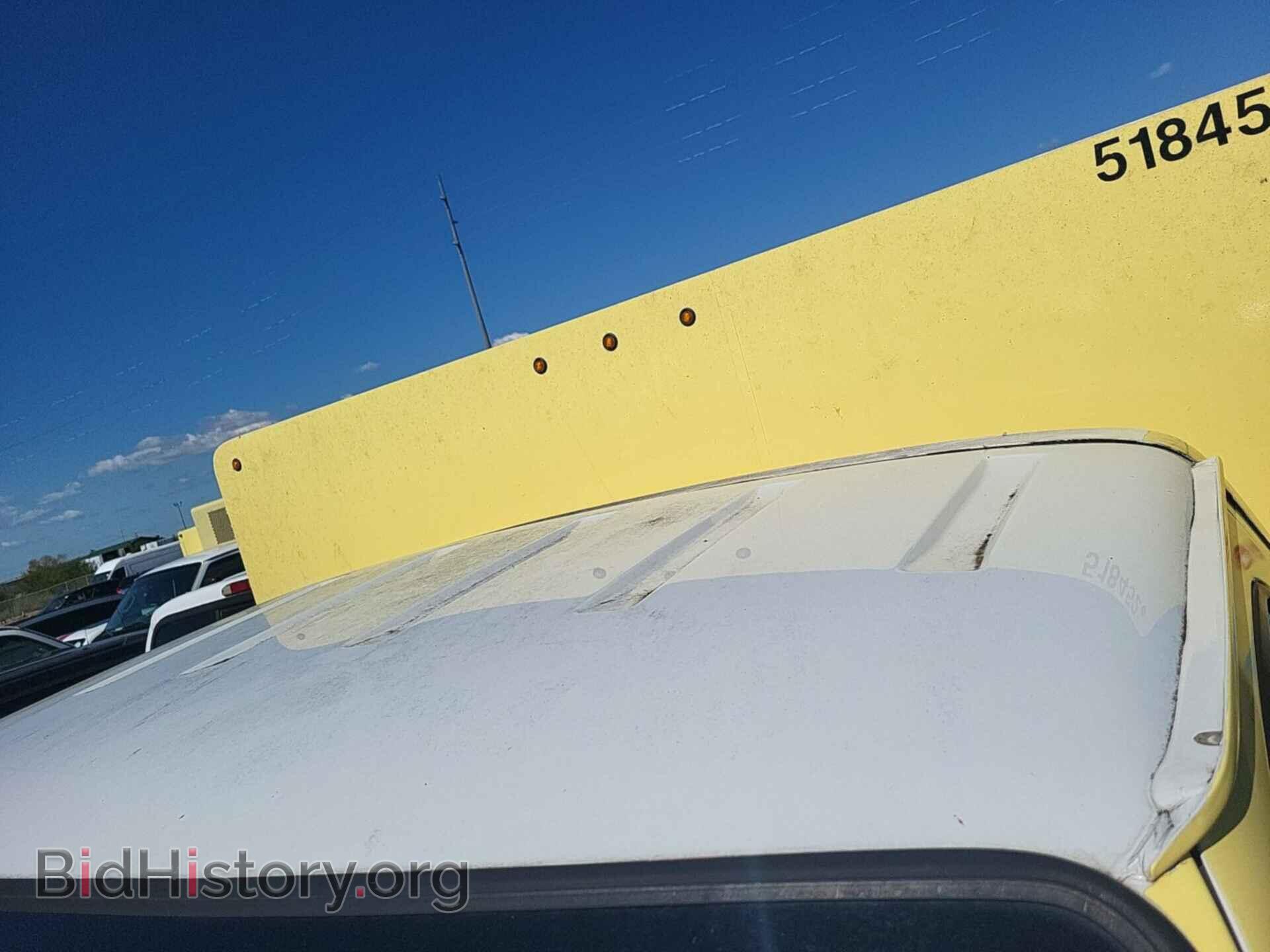 2018 FORD ECONOLINE - VIN: 1FDXE4FS4JDC24930 - Фото 2