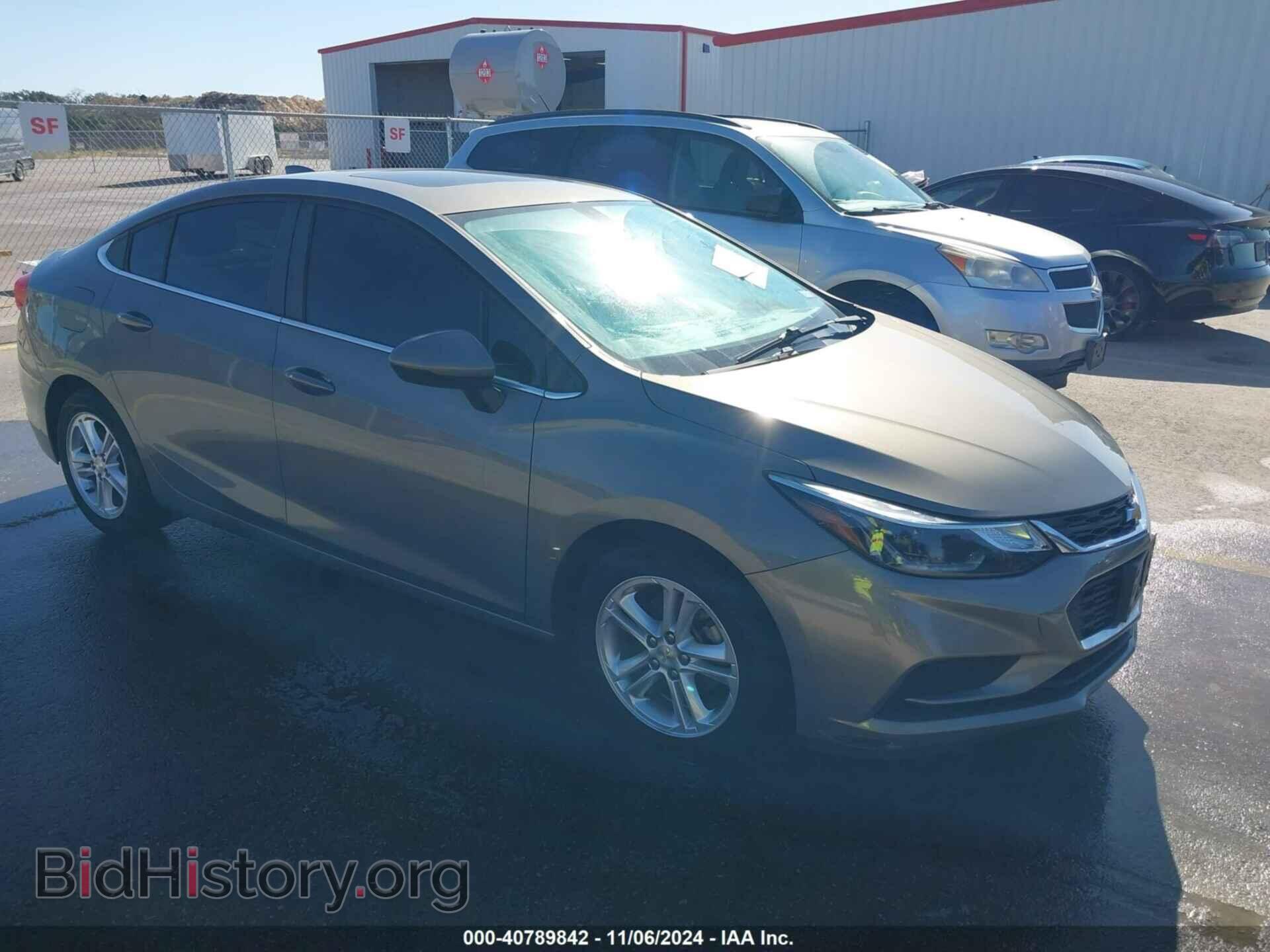 Photo 1G1BE5SM7H7249057 - CHEVROLET CRUZE 2017