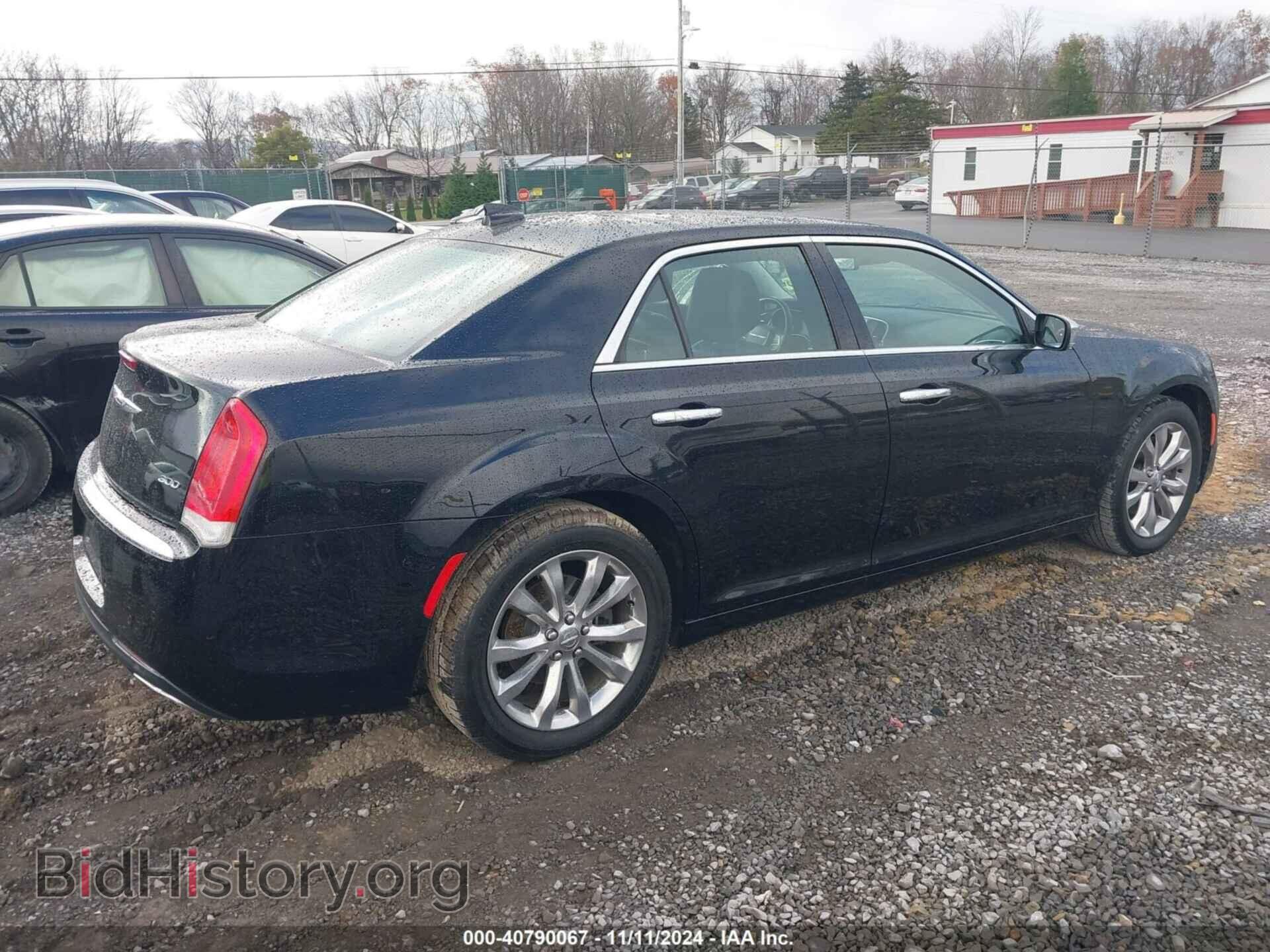 2019 CHRYSLER 300 - VIN: 2C3CCAKG5KH537115 - Фото 4