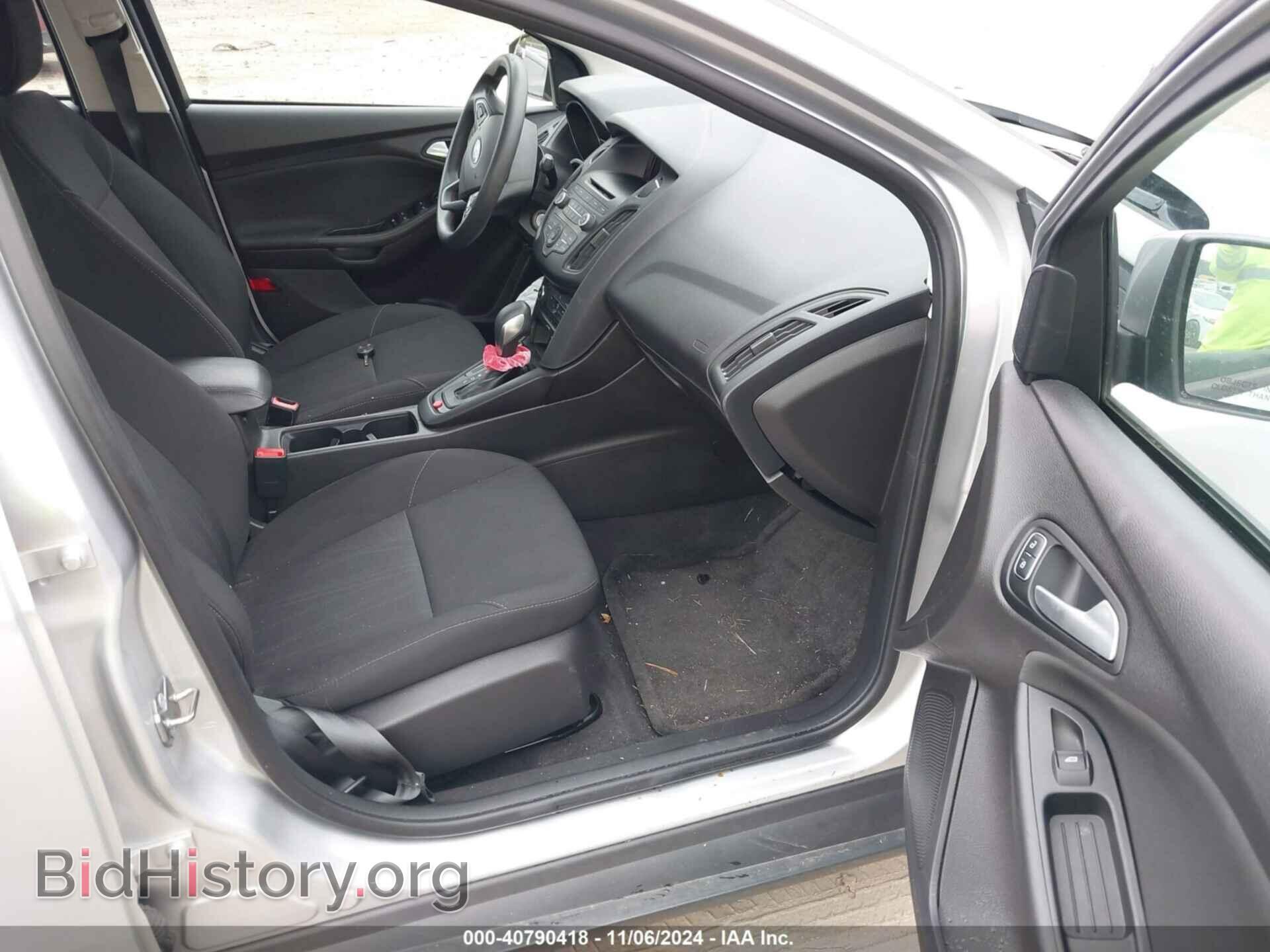 2017 FORD FOCUS - VIN: 1FADP3F22HL300694 - Photo 5