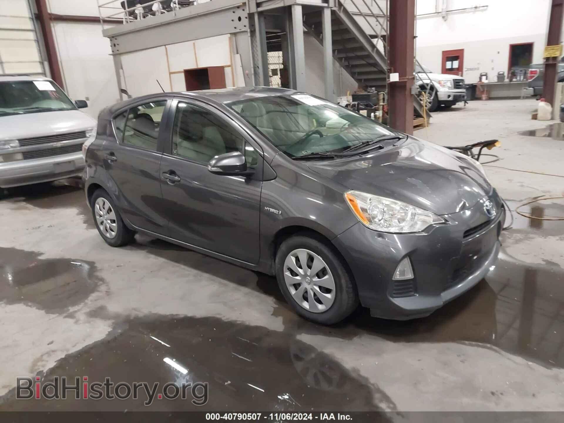 Фотография JTDKDTB37E1575171 - TOYOTA PRIUS C 2014