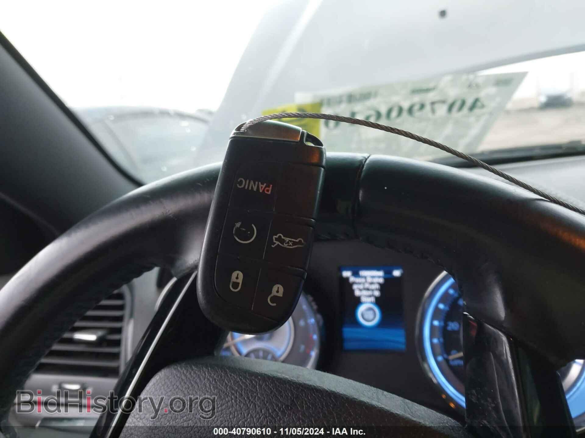 2014 CHRYSLER 300 - VIN: 2C3CCAGG7EH203133 - Фото 11