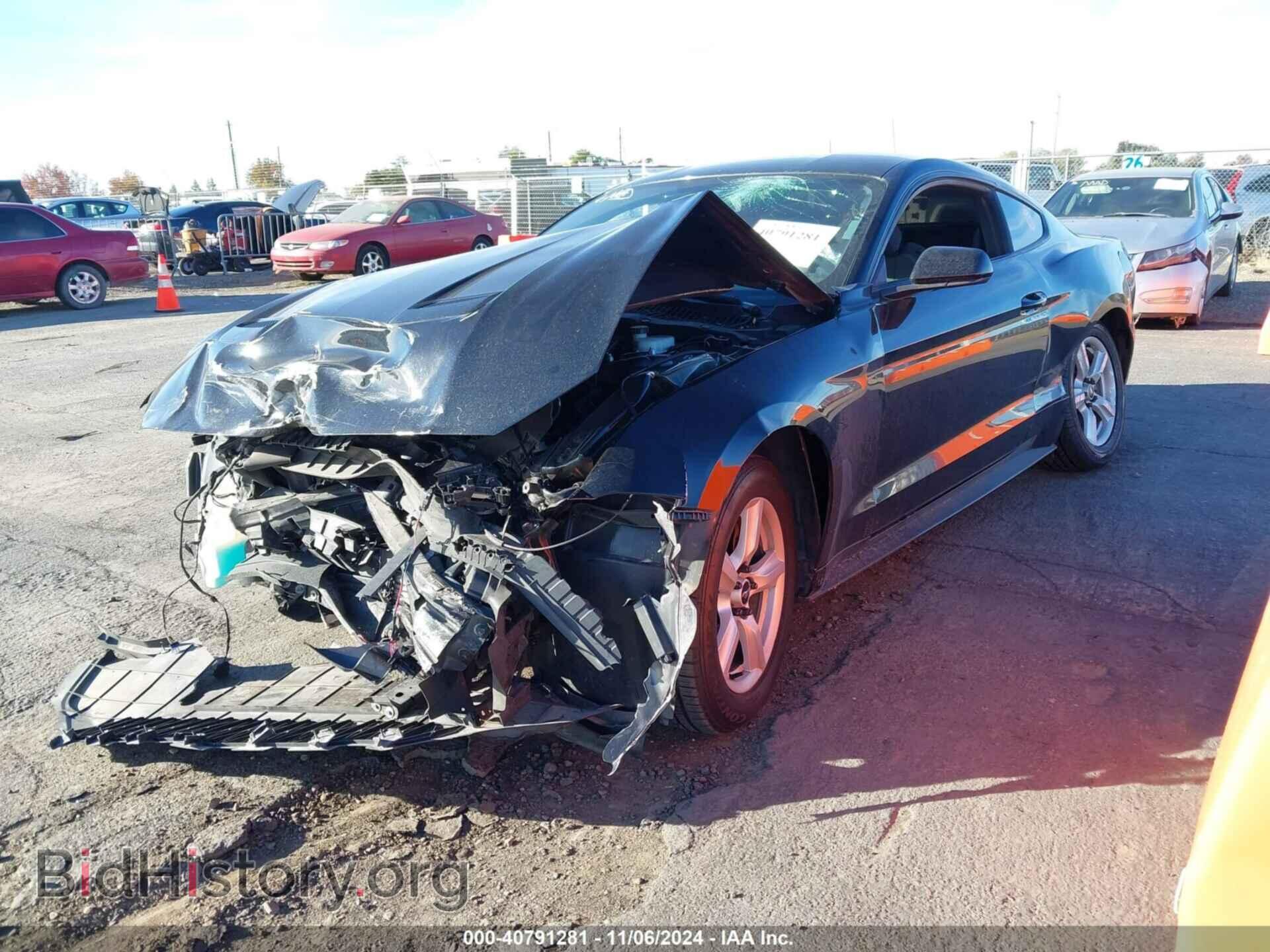 2019 FORD MUSTANG - VIN: 1FA6P8THXK5118929 - Фото 2
