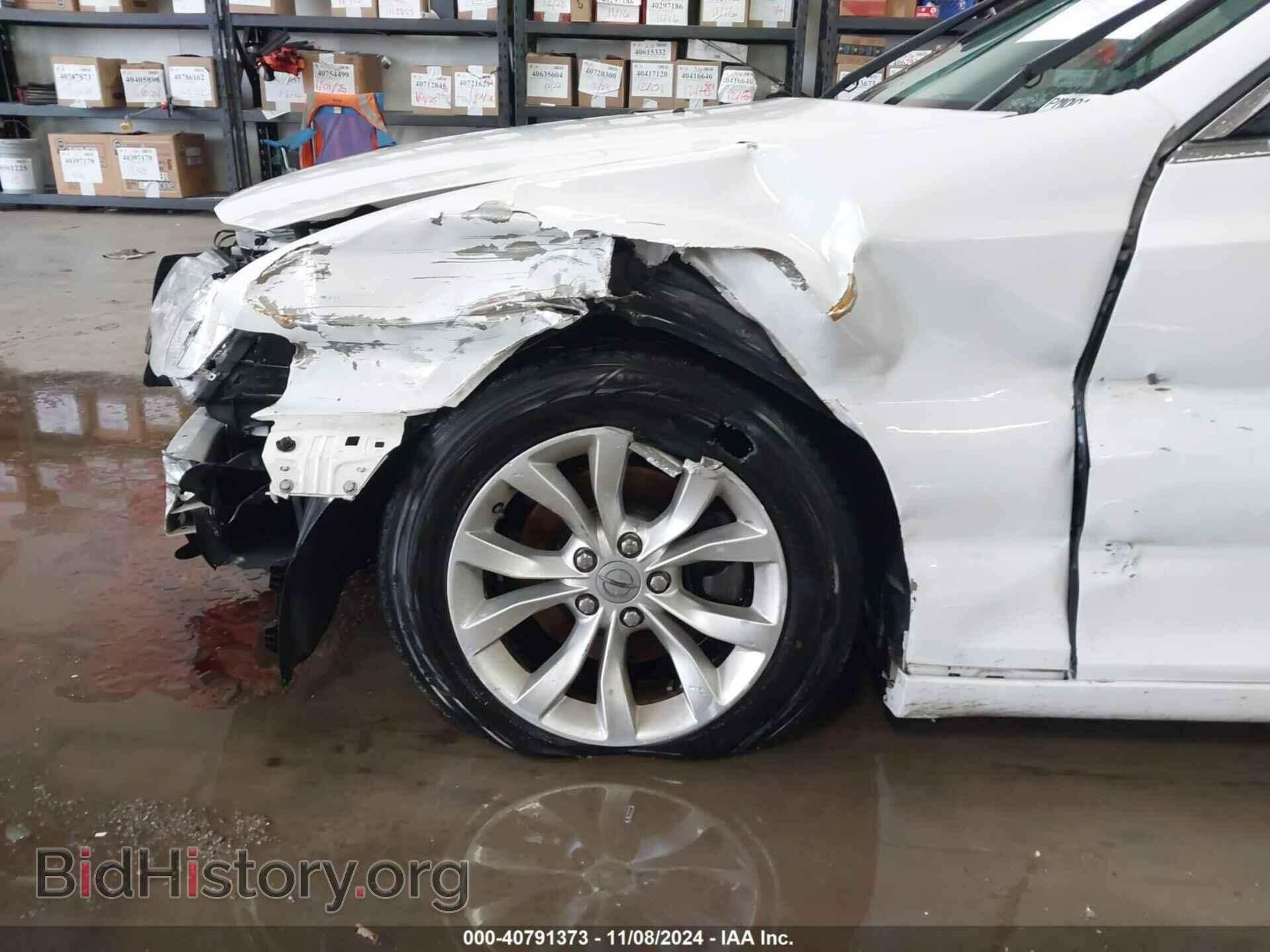 2015 CHRYSLER 300 - VIN: 2C3CCAAG1FH930942 - Фото 6