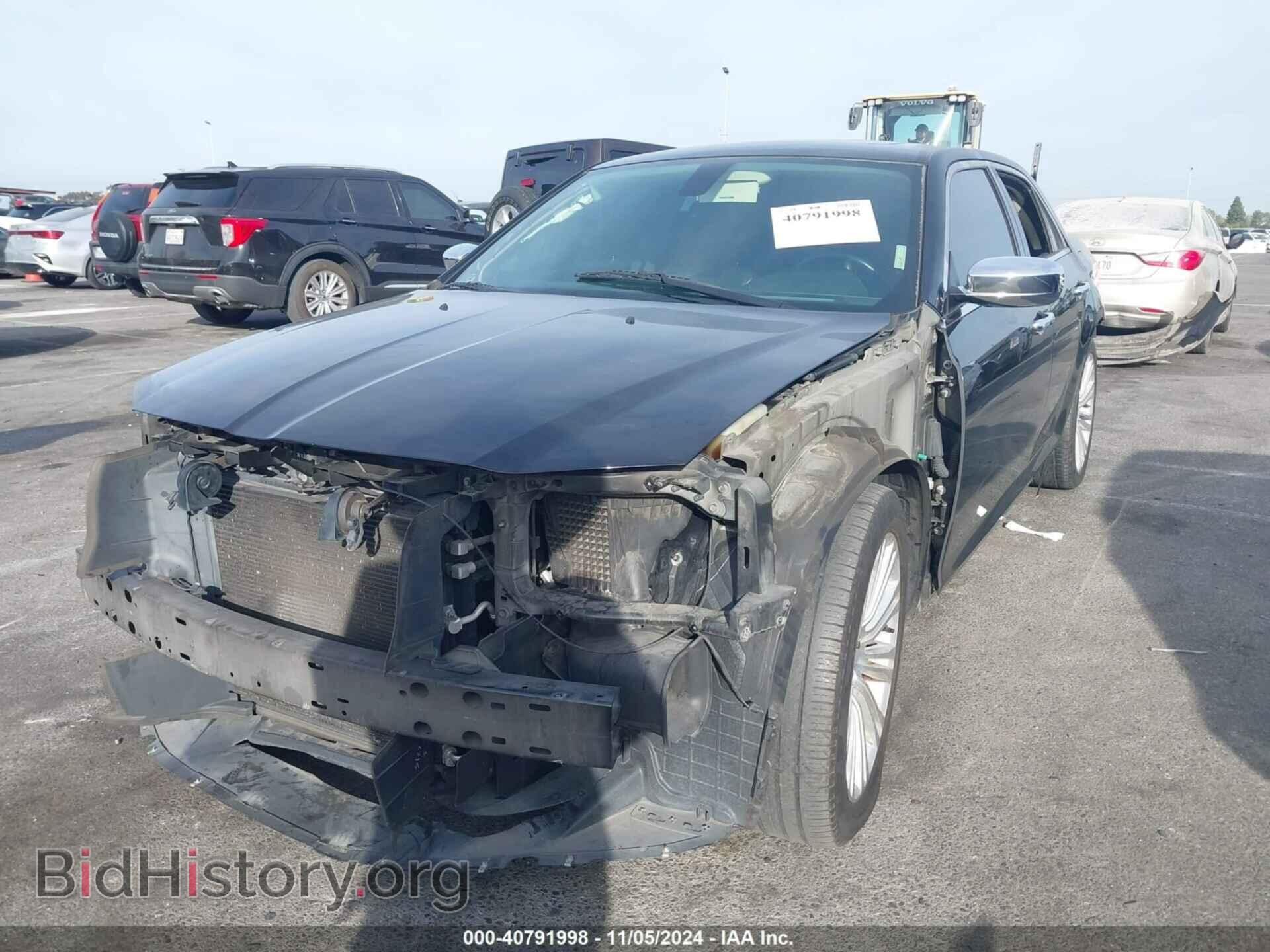 2017 CHRYSLER 300C - VIN: 2C3CCAEG3HH663414 - Фото 2