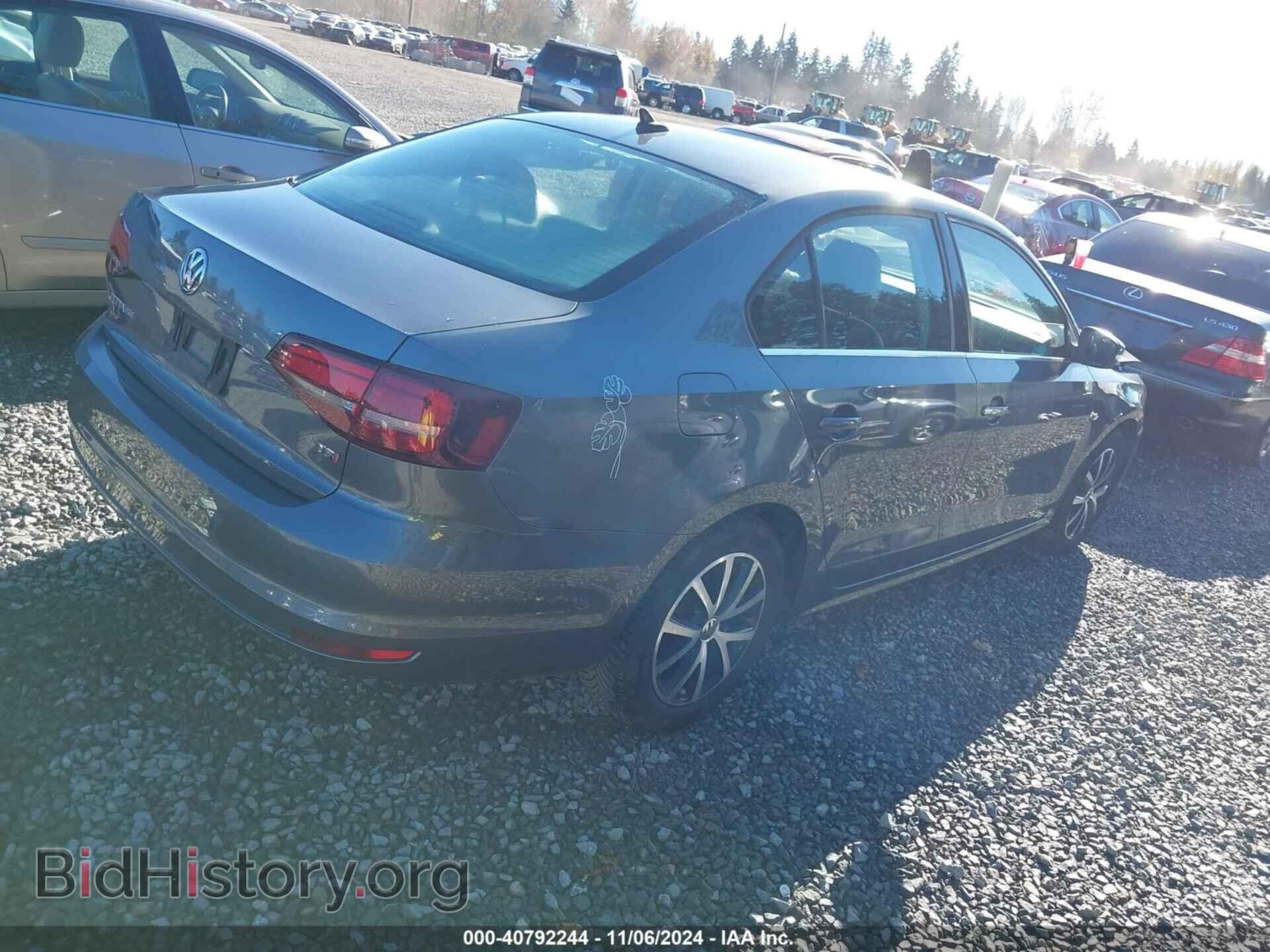 2017 VOLKSWAGEN JETTA - VIN: 3VWDB7AJ9HM238429 - Фото 4