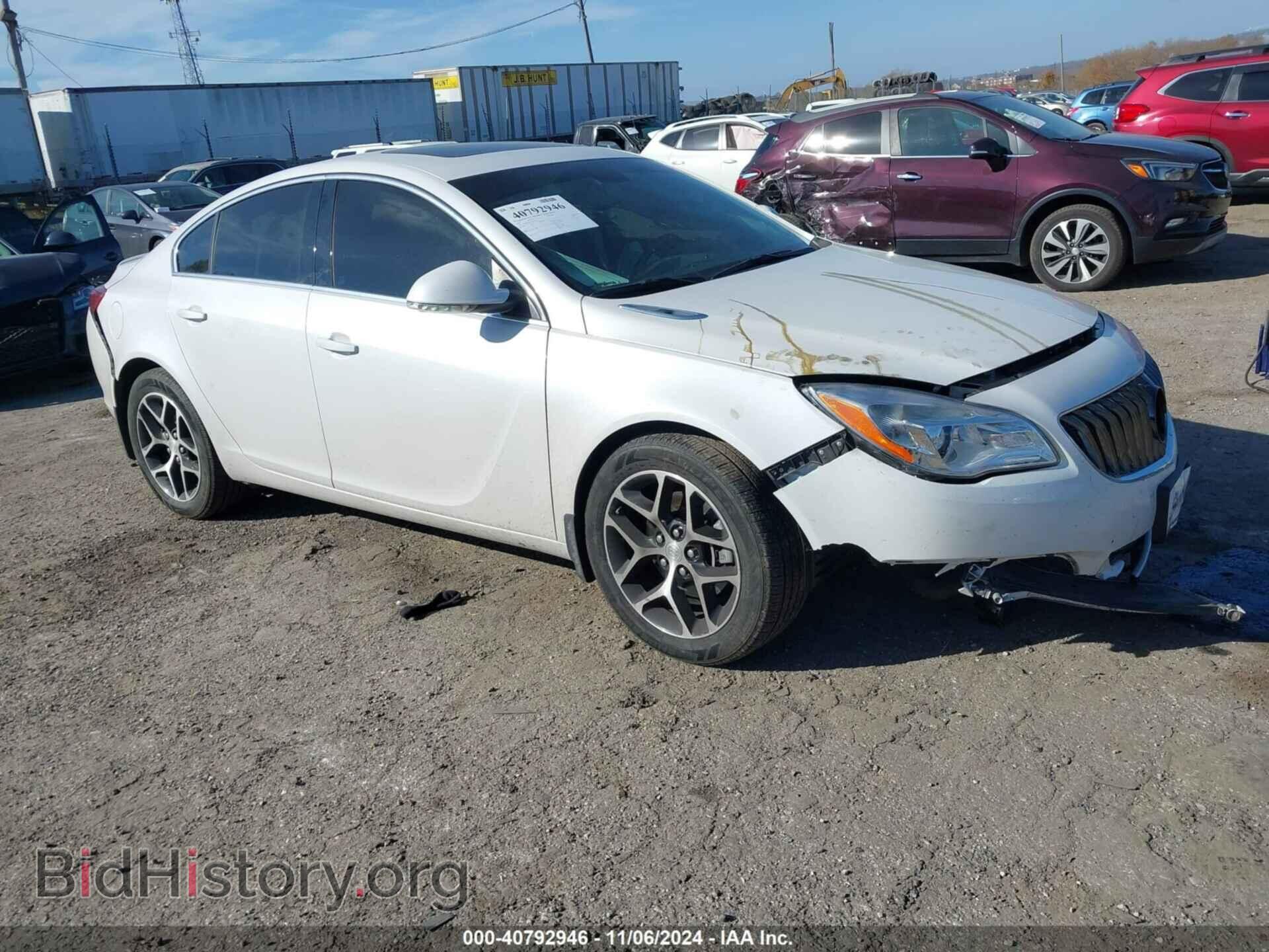 Photo 2G4GL5EX6H9184043 - BUICK REGAL 2017