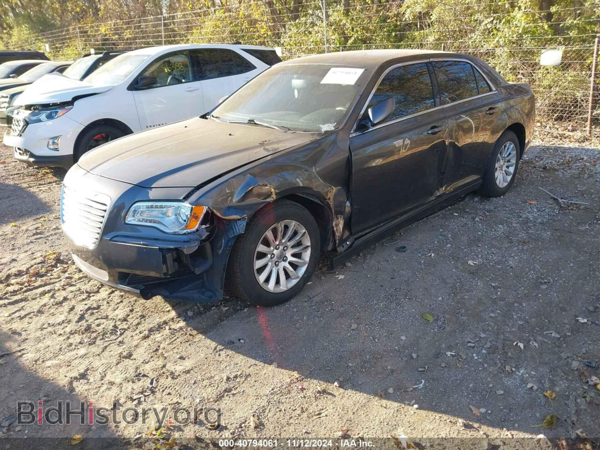2013 CHRYSLER 300 - VIN: 2C3CCAAG5DH630706 - Фото 2
