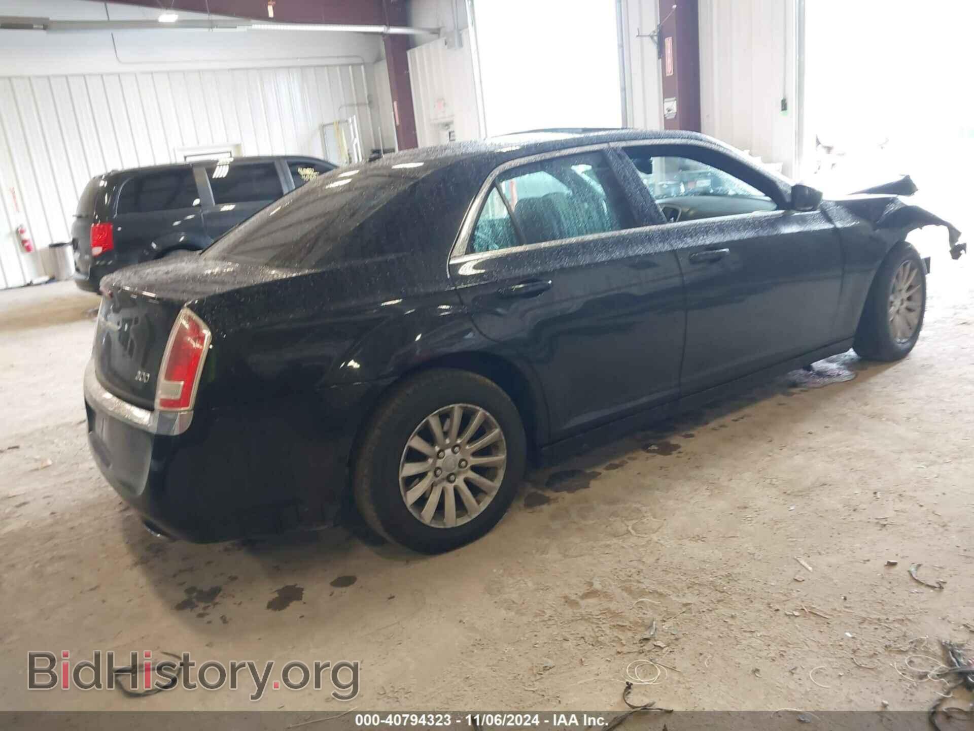 2013 CHRYSLER 300 - VIN: 2C3CCAAG2DH731721 - Фото 4