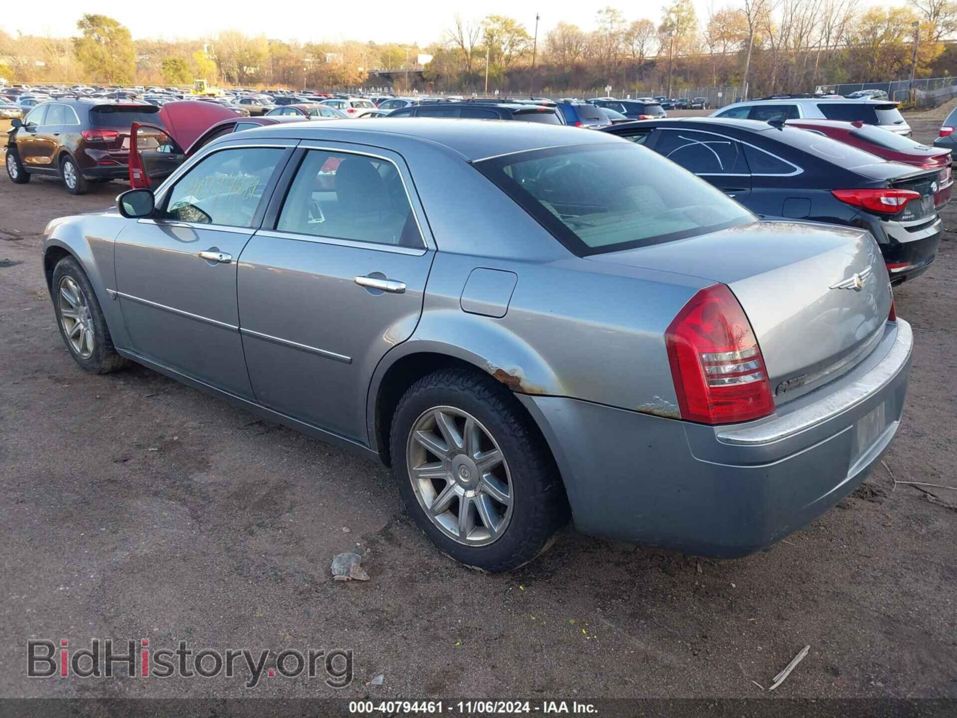 2006 CHRYSLER 300C - VIN: 2C3KA63H86H484406 - Фото 3