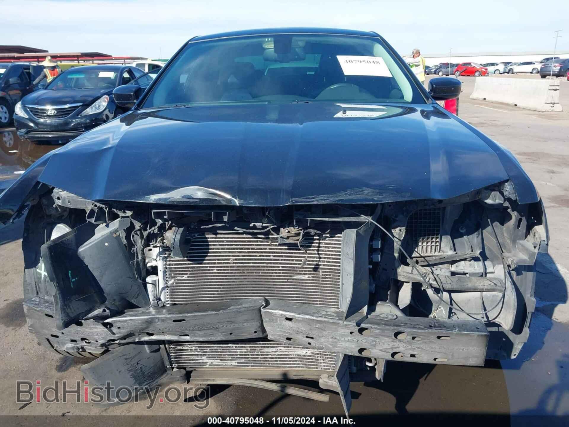 2015 CHRYSLER 300 - VIN: 2C3CCAAG8FH796771 - Фото 13