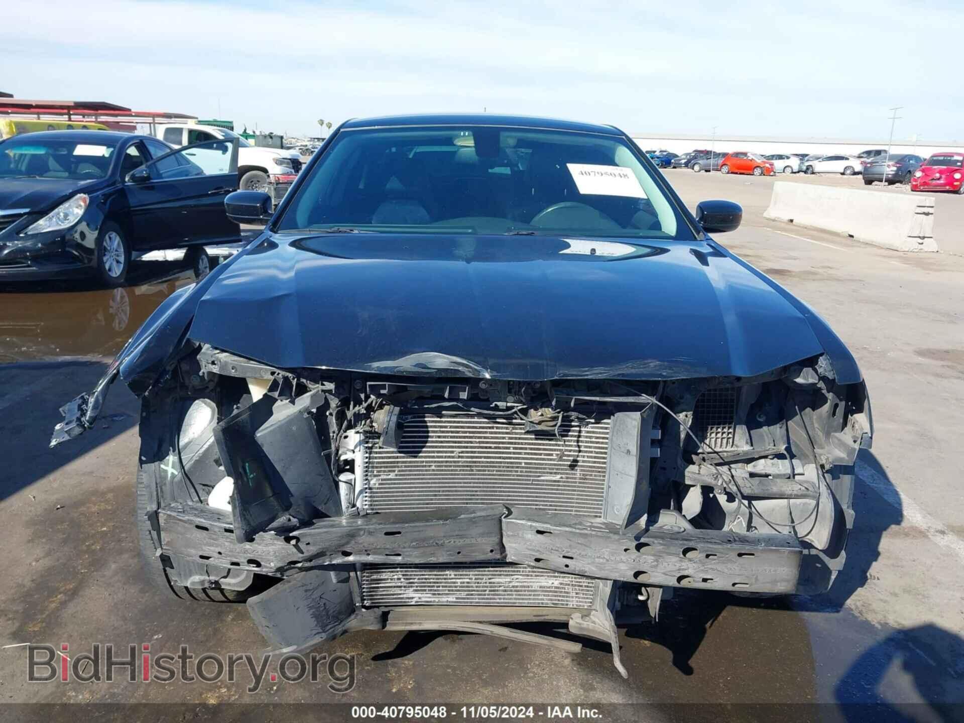 2015 CHRYSLER 300 - VIN: 2C3CCAAG8FH796771 - Фото 6