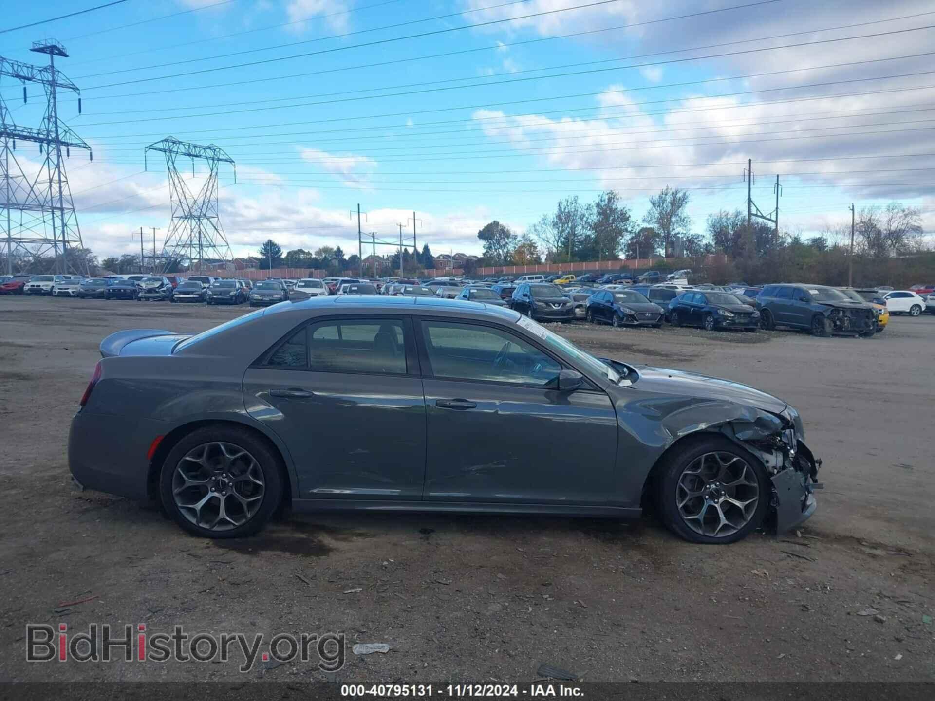 2018 CHRYSLER 300 - VIN: 2C3CCABT6JH177798 - Фото 13
