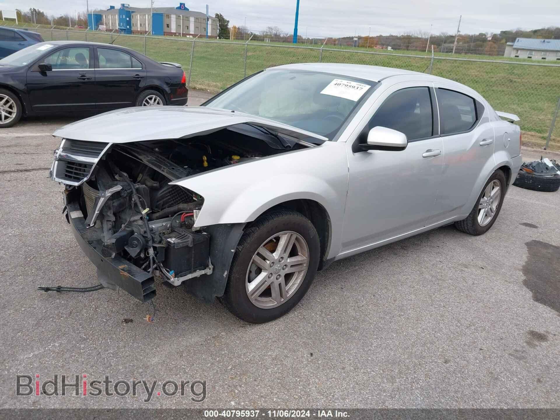 2010 DODGE AVENGER - VIN: 1B3CC5FB2AN209644 - Фото 2