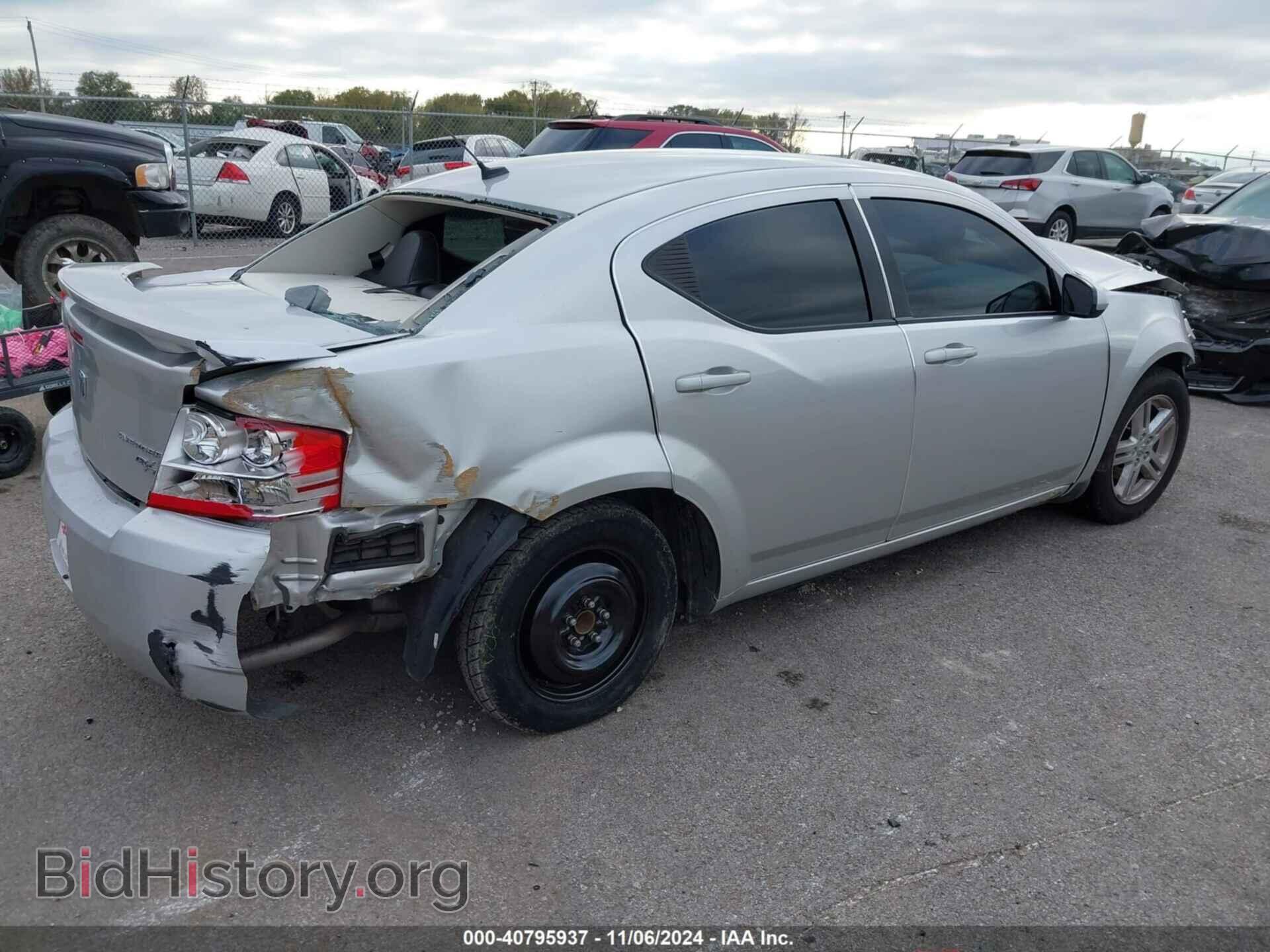 2010 DODGE AVENGER - VIN: 1B3CC5FB2AN209644 - Фото 4