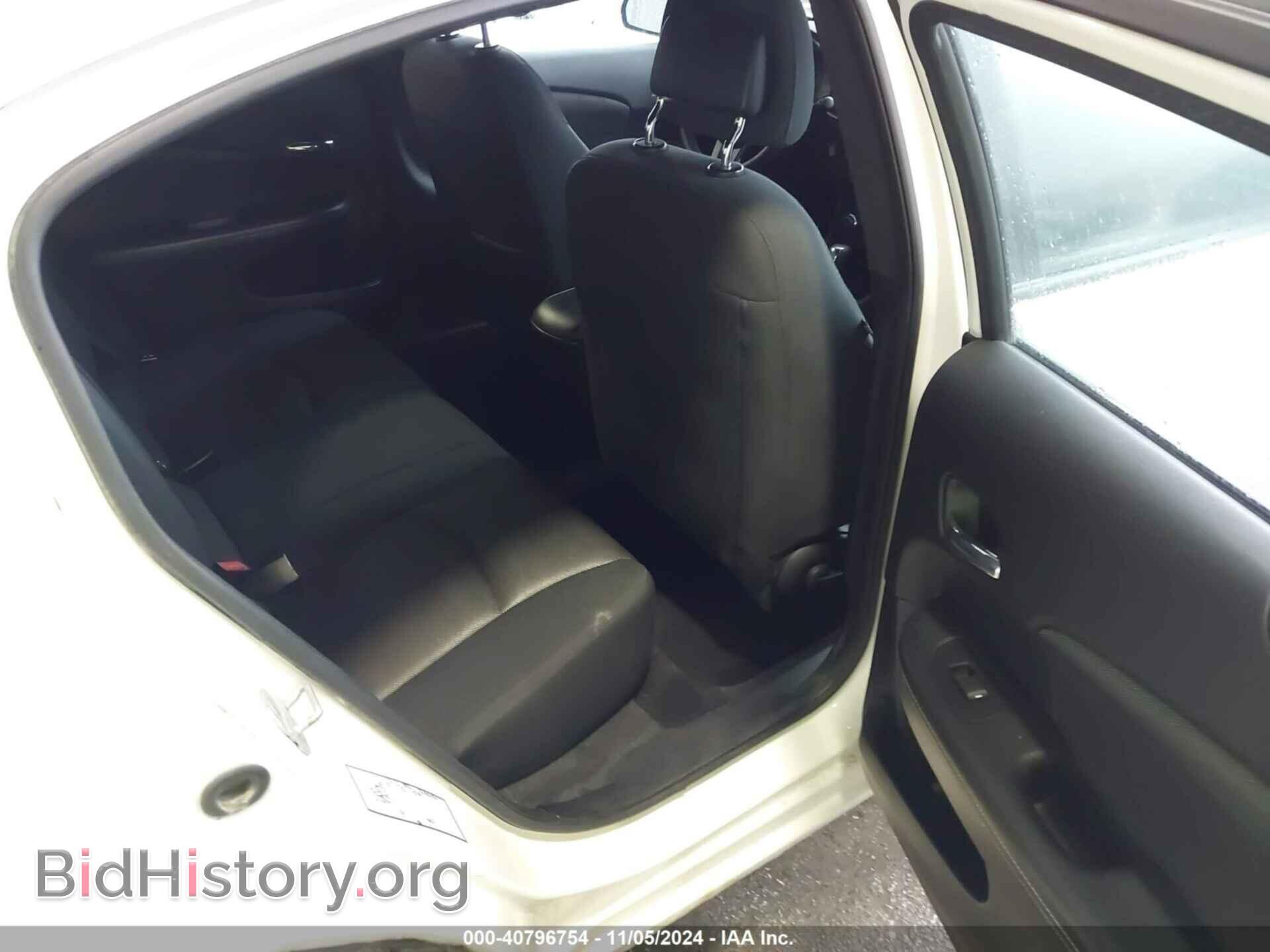 2011 DODGE AVENGER - VIN: 1B3BD4FB6BN523107 - Photo 8