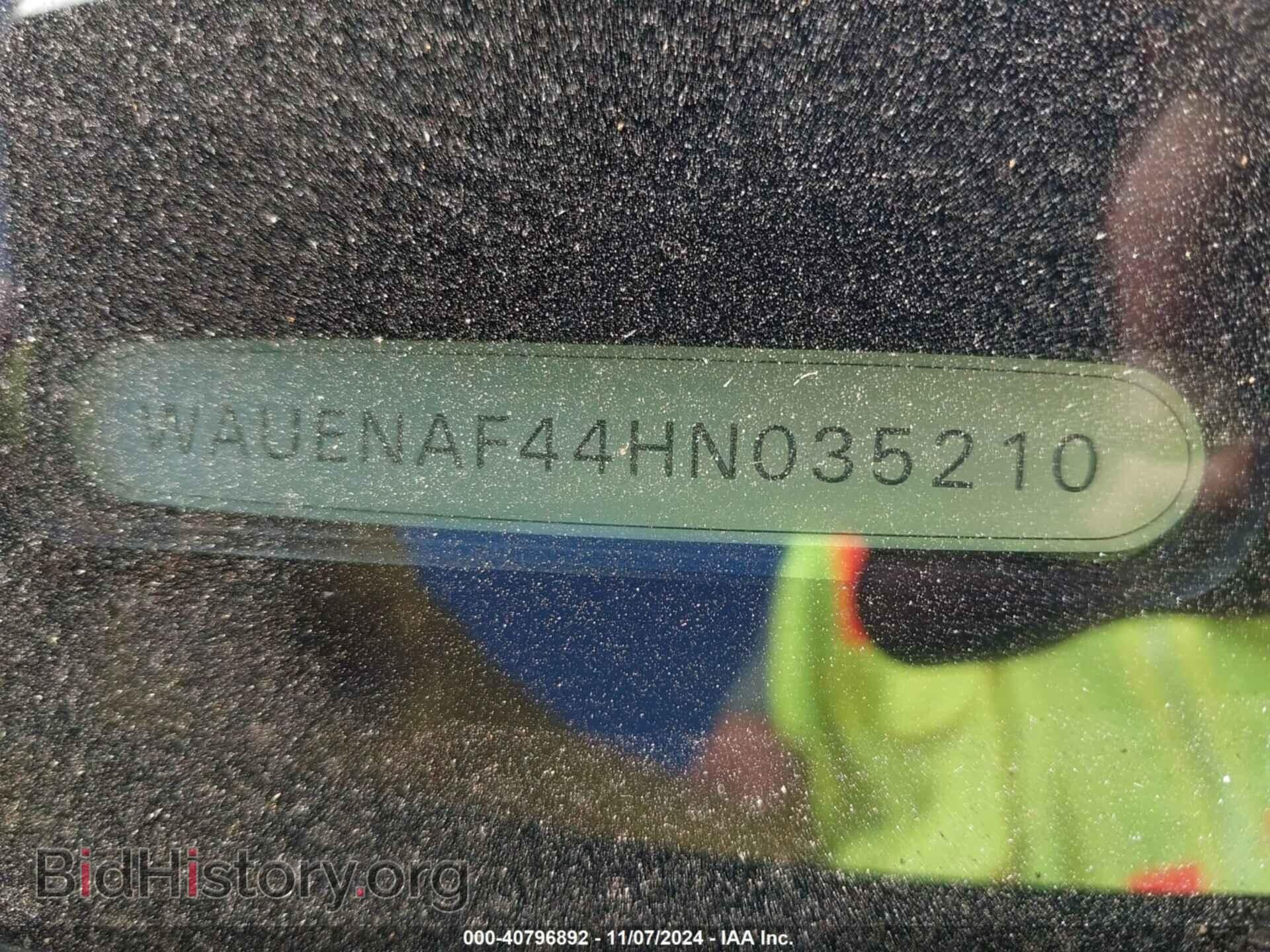 2017 AUDI A4 - VIN: WAUENAF44HN035210 - Фото 9