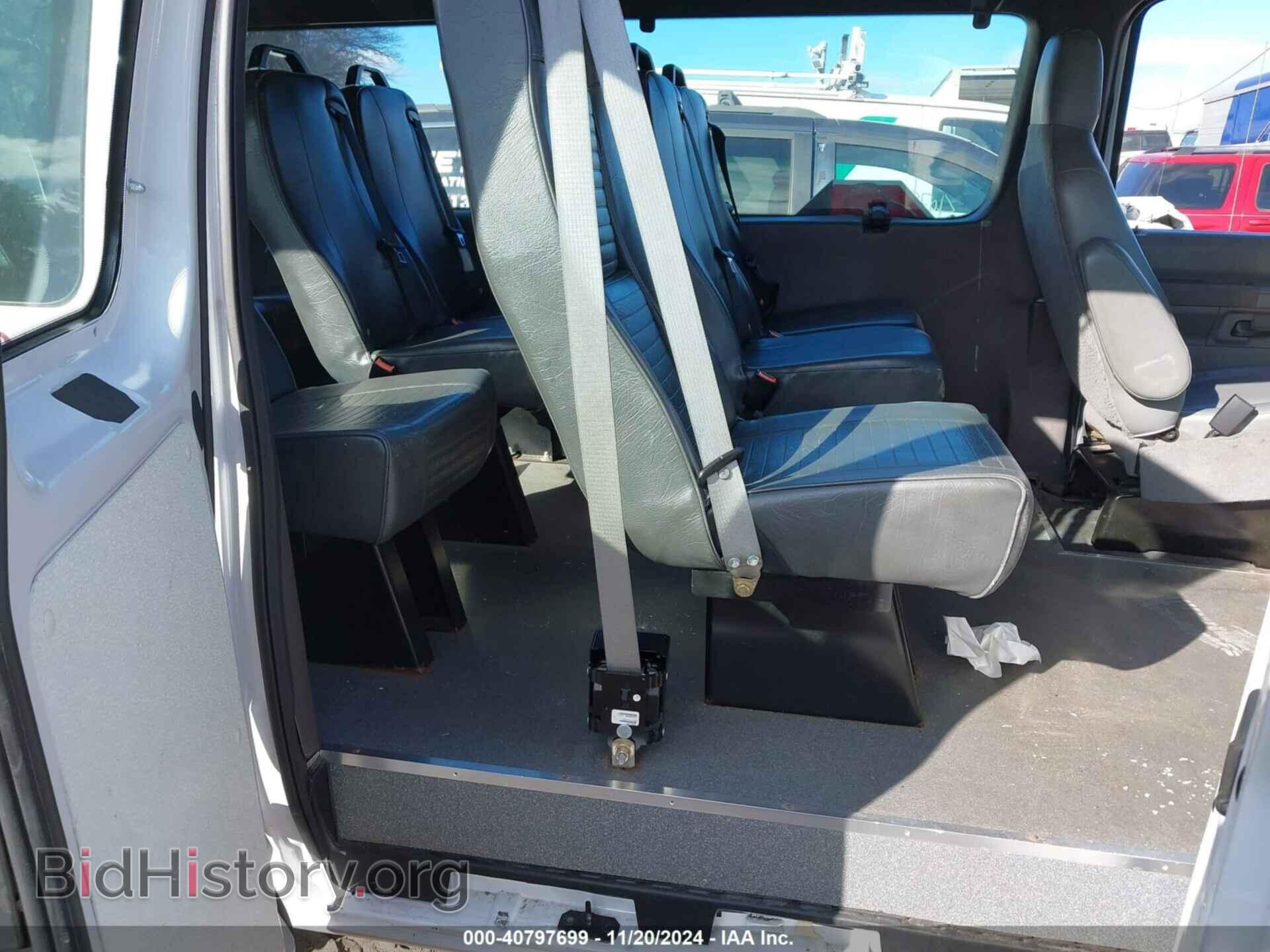 2011 FORD E-150 - VIN: 1FTNE1EW3BDB34877 - Фото 8