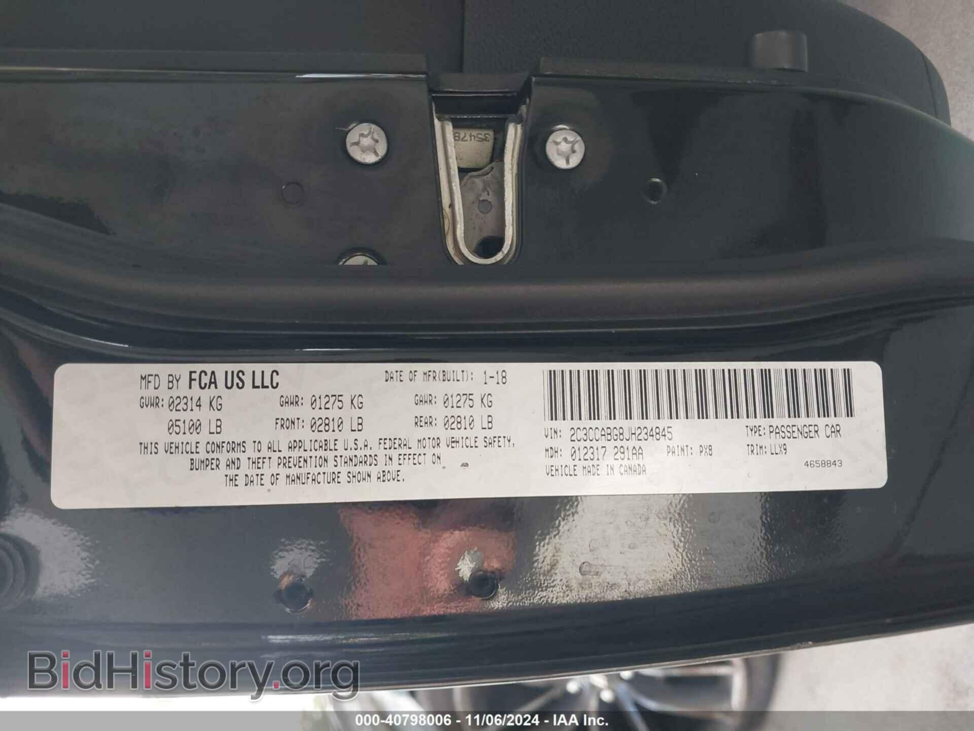 2018 CHRYSLER 300 - VIN: 2C3CCABG8JH234845 - Фото 9