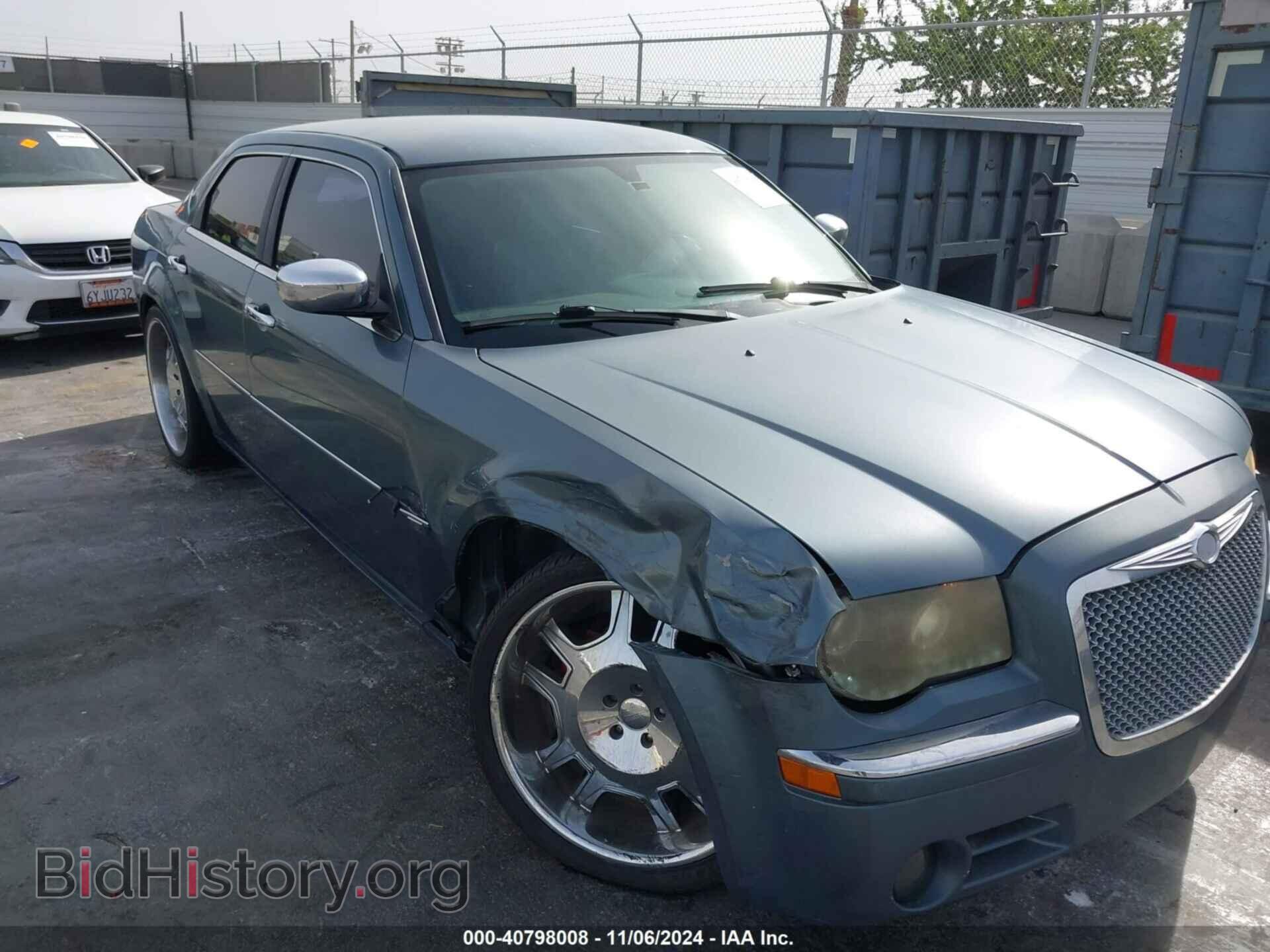 2006 CHRYSLER 300C - VIN: 2C3KA63H26H107618 - Фото 6