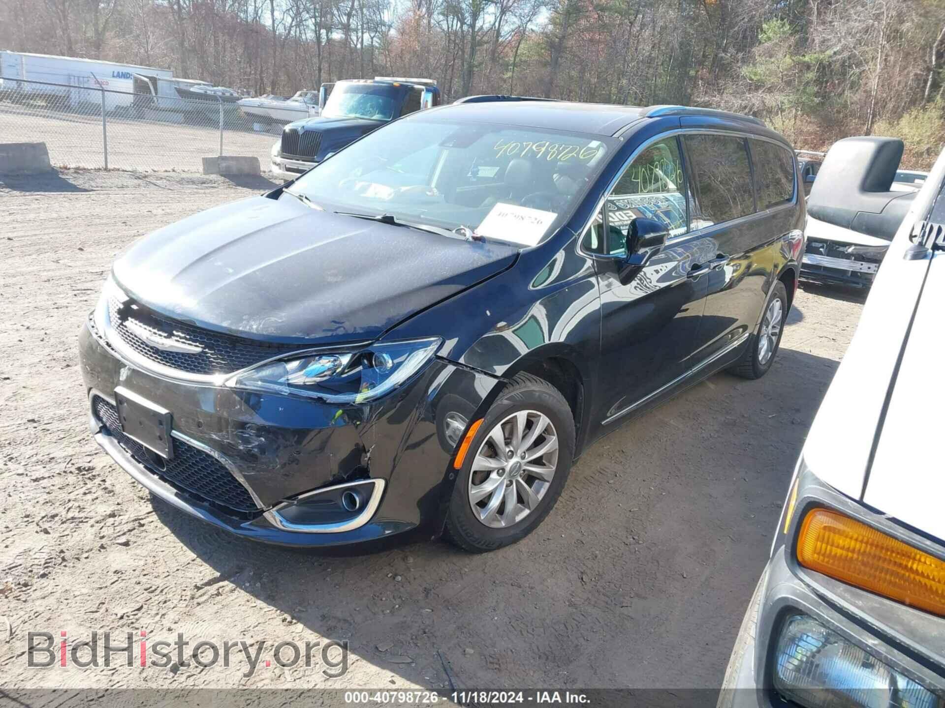 2019 CHRYSLER PACIFICA - VIN: 2C4RC1BG9KR669732 - Фото 2
