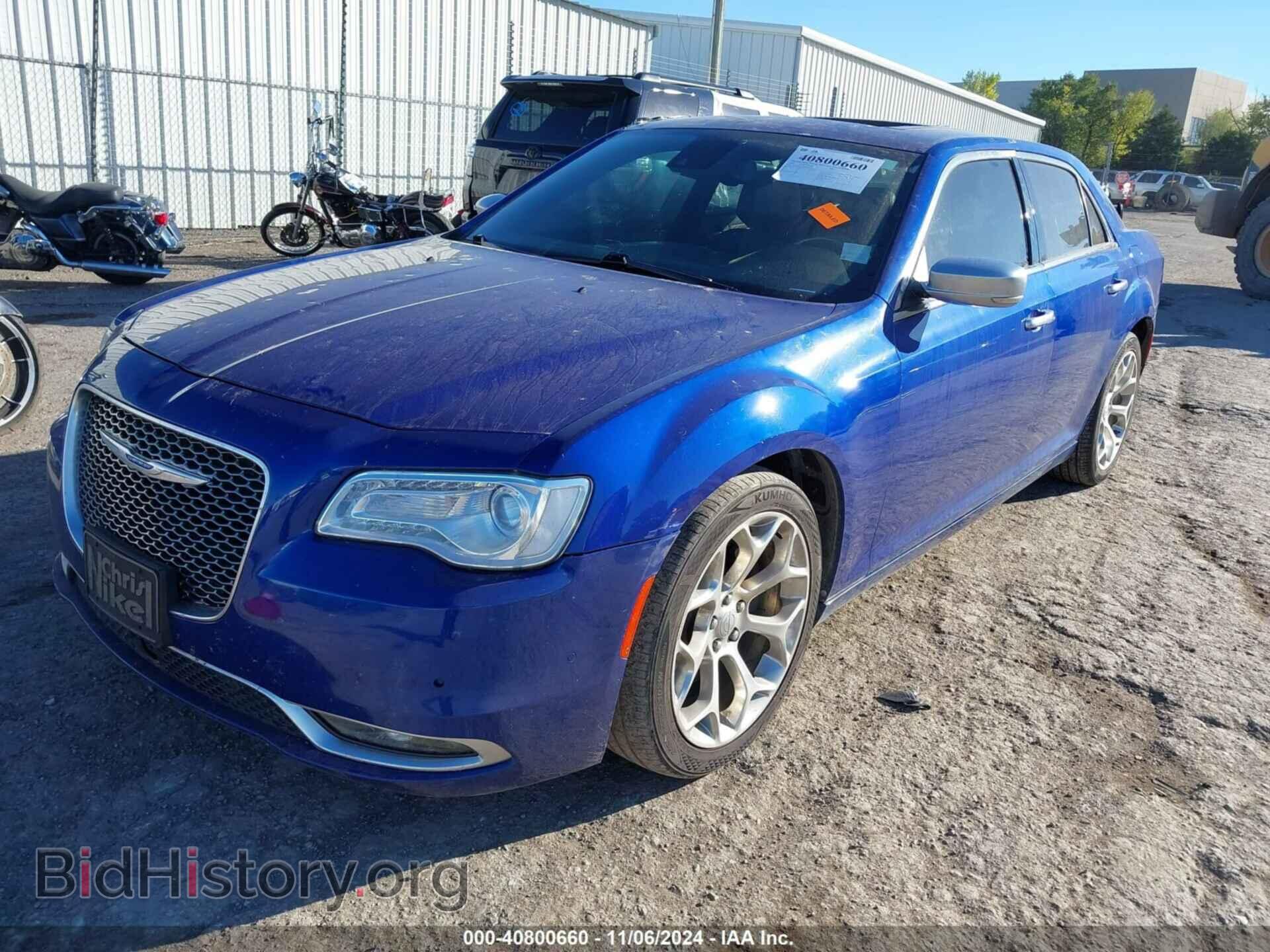 2019 CHRYSLER 300 - VIN: 2C3CCAPTXKH569211 - Фото 2