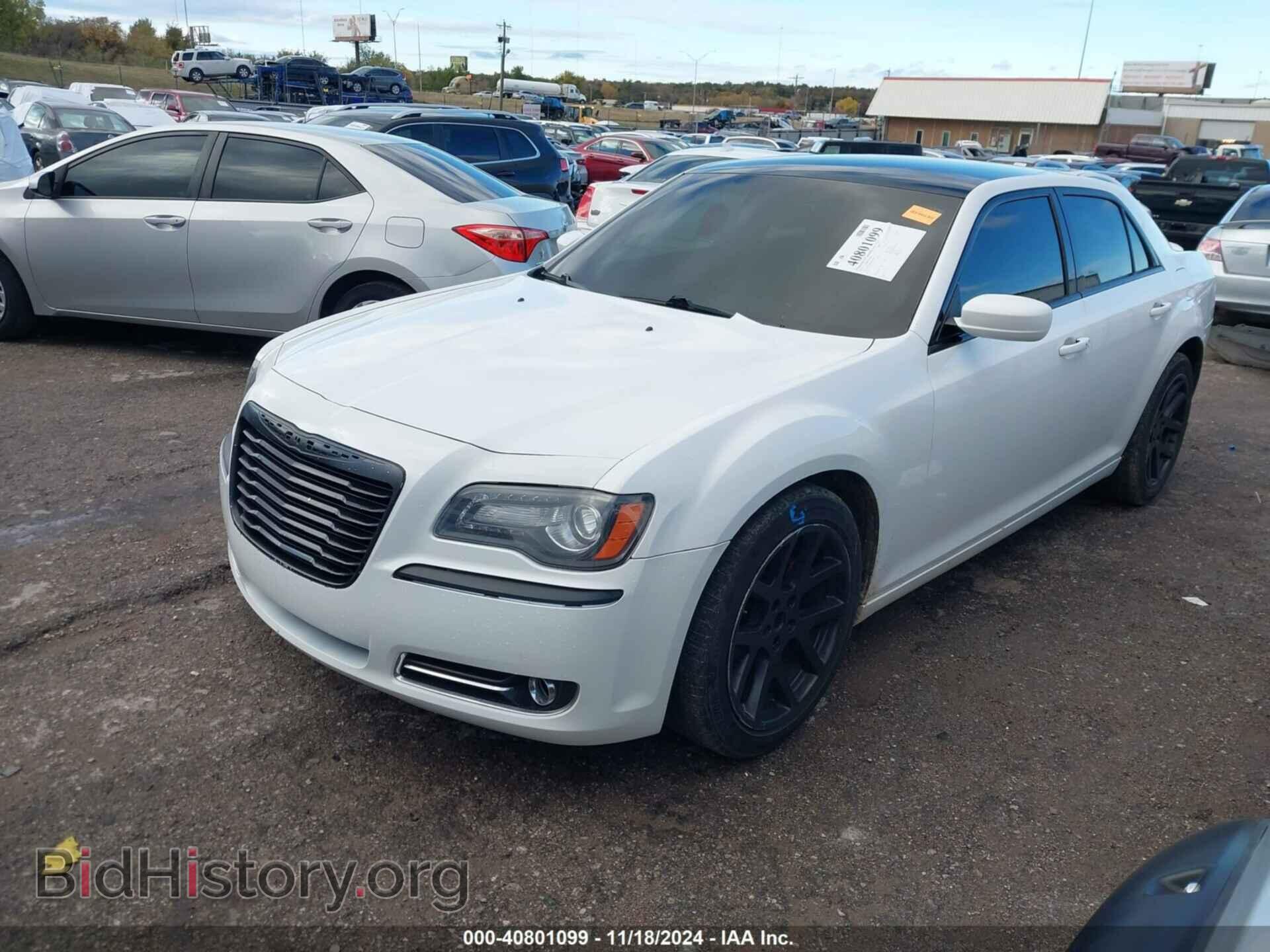 2014 CHRYSLER 300 - VIN: 2C3CCABG8EH340444 - Фото 2