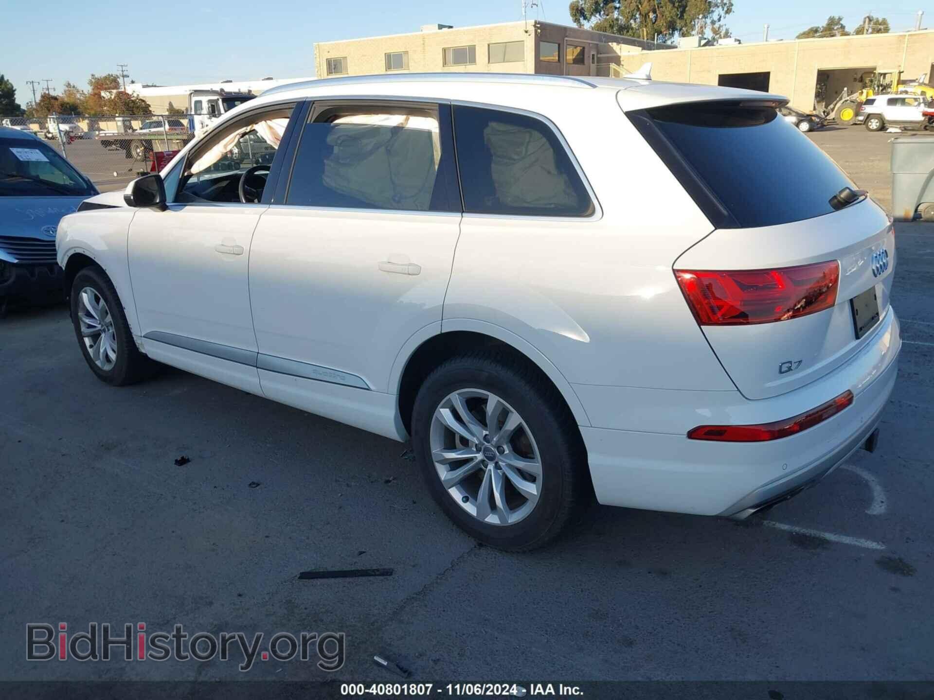 2018 AUDI Q7 - VIN: WA1LAAF72JD048091 - Фото 3