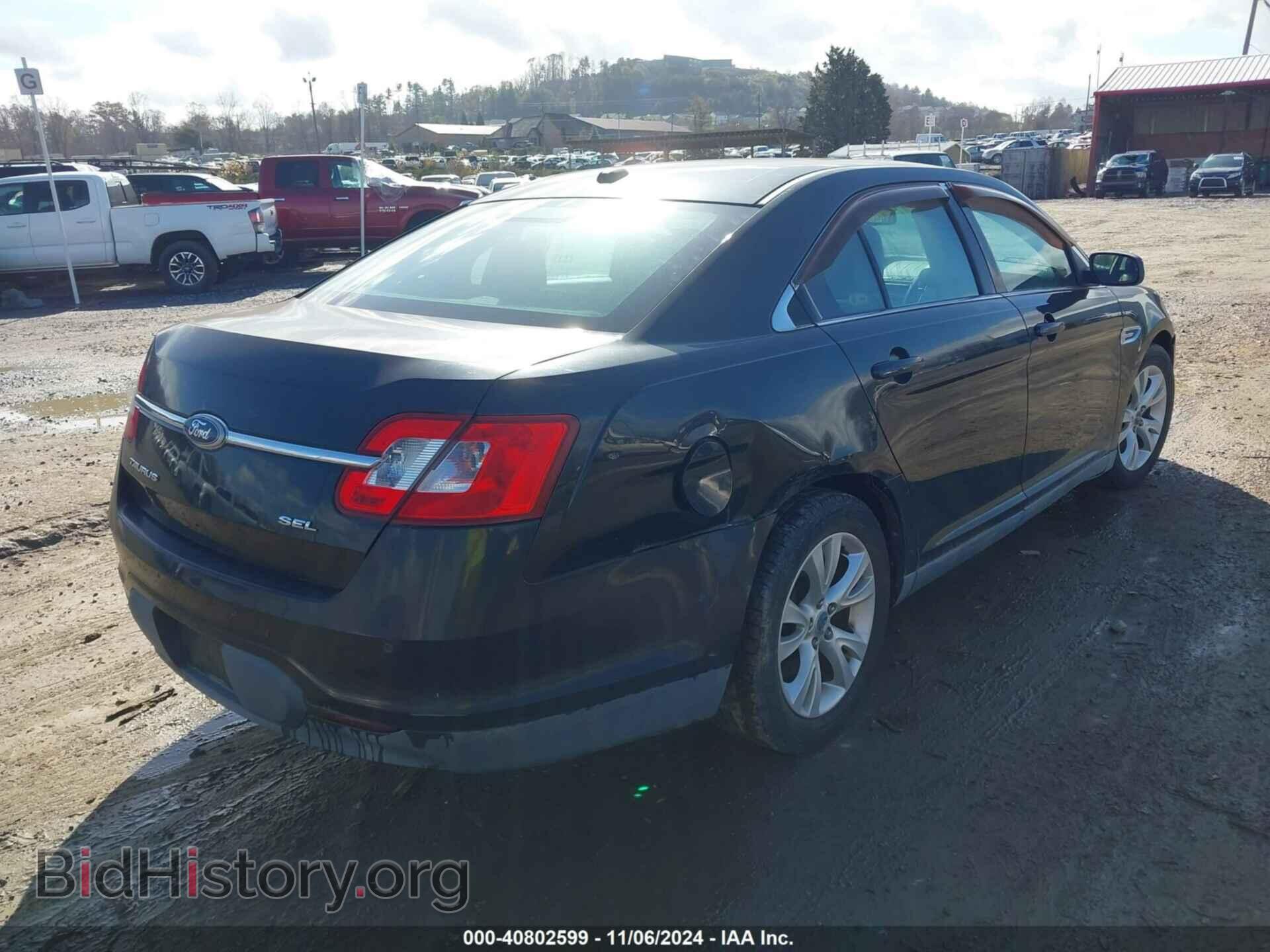 2011 FORD TAURUS - VIN: 1FAHP2EW0BG110666 - Фото 4