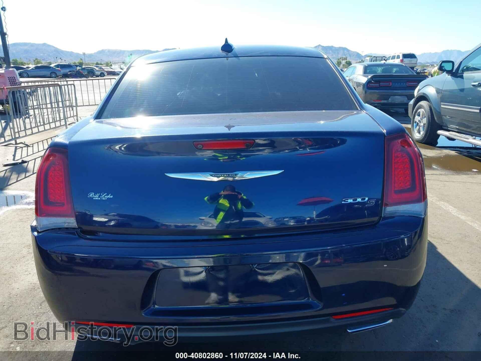 2016 CHRYSLER 300 - VIN: 2C3CCABG7GH144837 - Фото 17