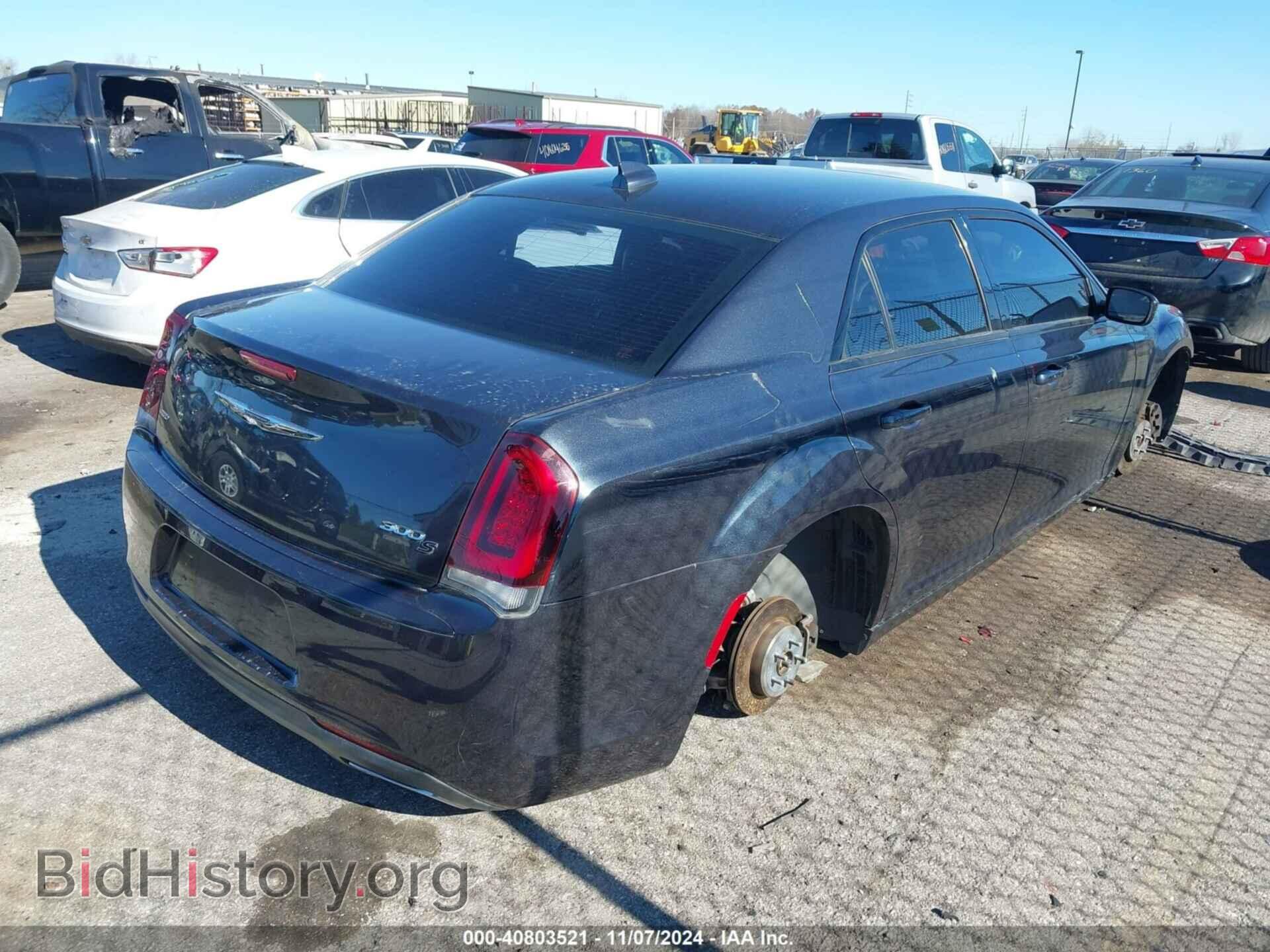 2016 CHRYSLER 300 - VIN: 2C3CCAGG5GH304786 - Фото 4