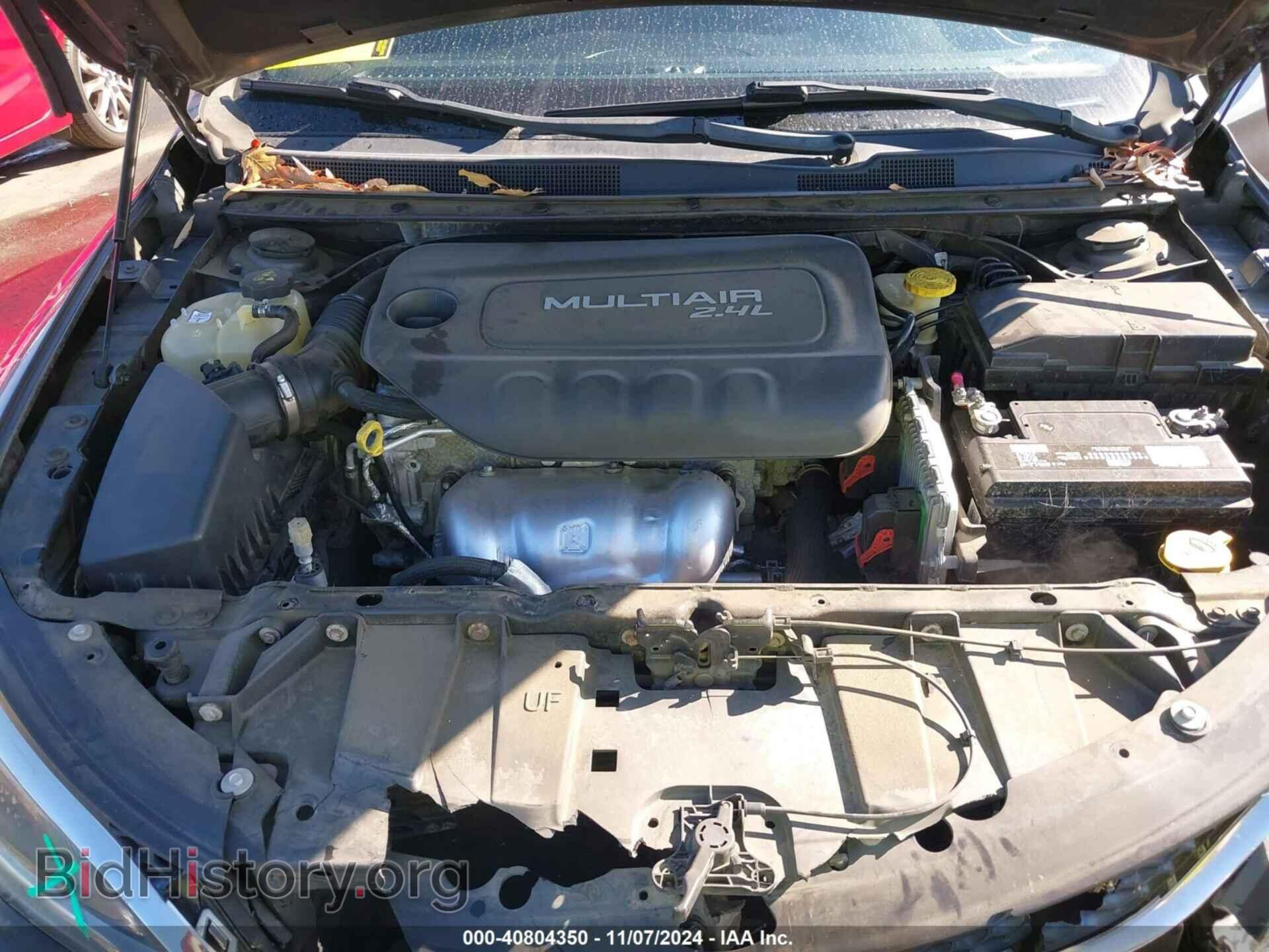 2016 CHRYSLER 200 - VIN: 1C3CCCAB3GN133049 - Фото 10