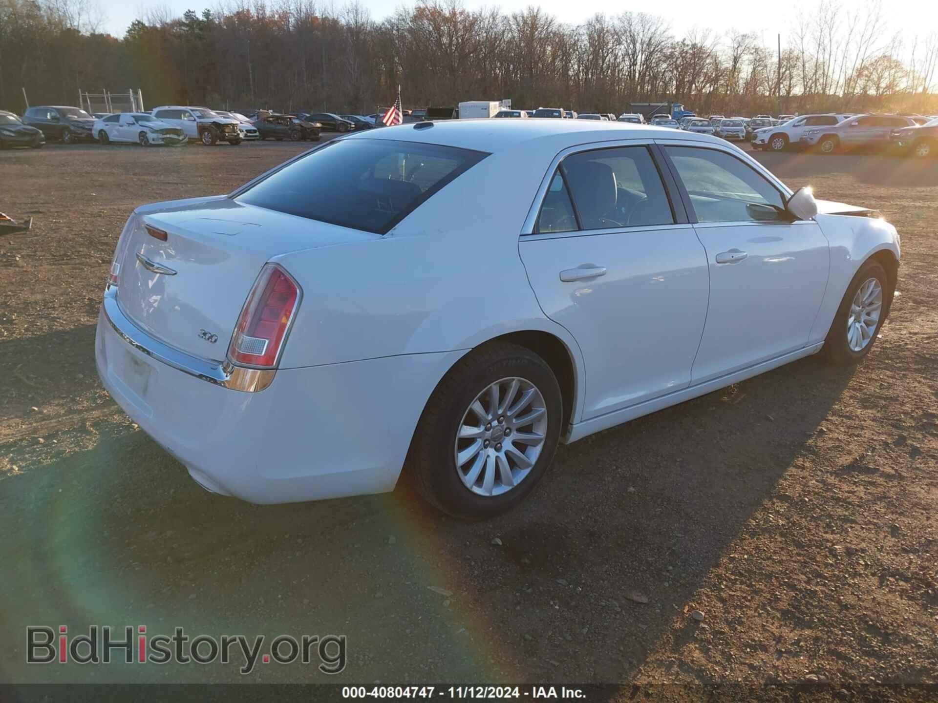2014 CHRYSLER 300 - VIN: 2C3CCAAG3EH276122 - Фото 4