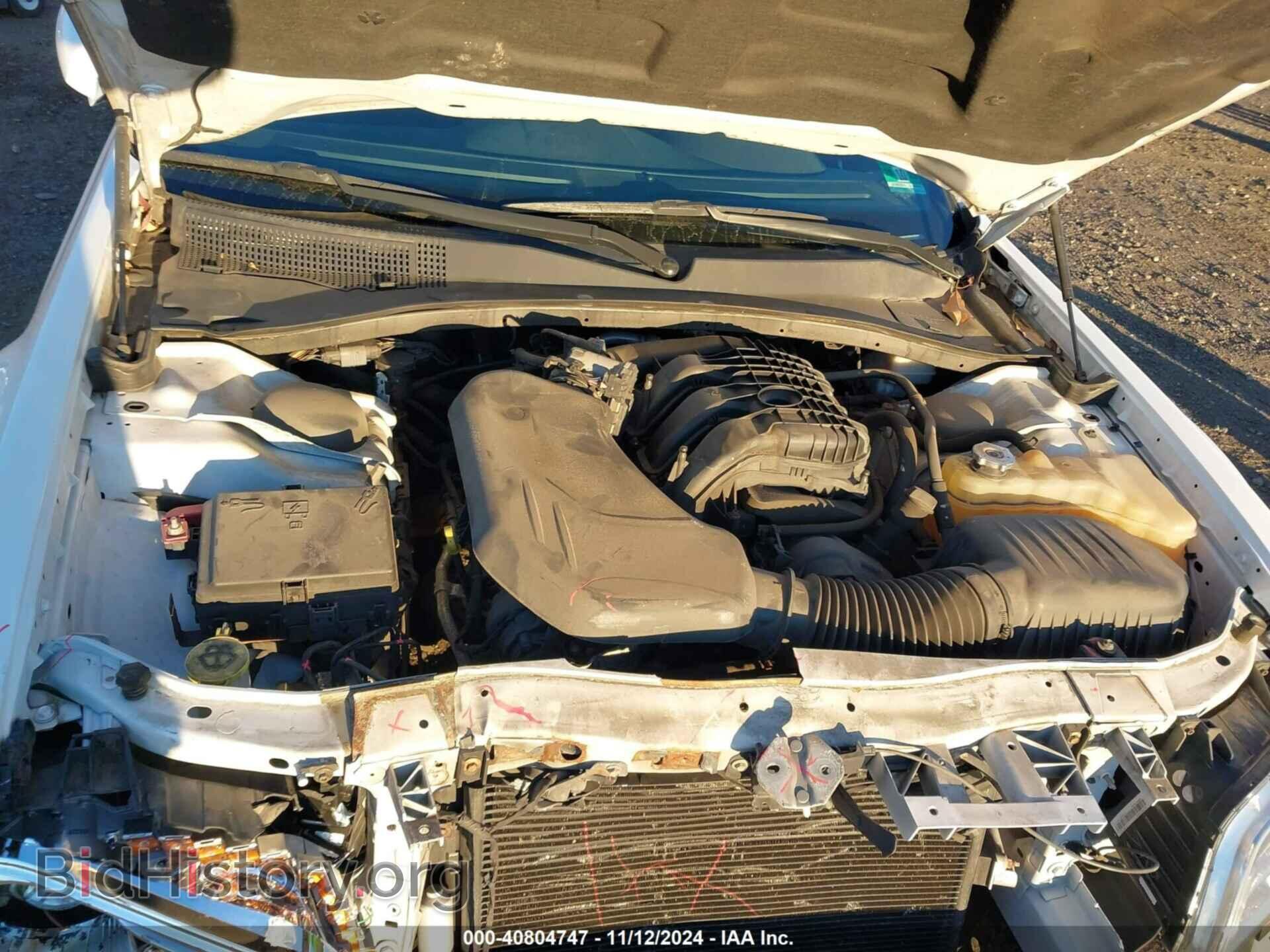 2014 CHRYSLER 300 - VIN: 2C3CCAAG3EH276122 - Фото 10