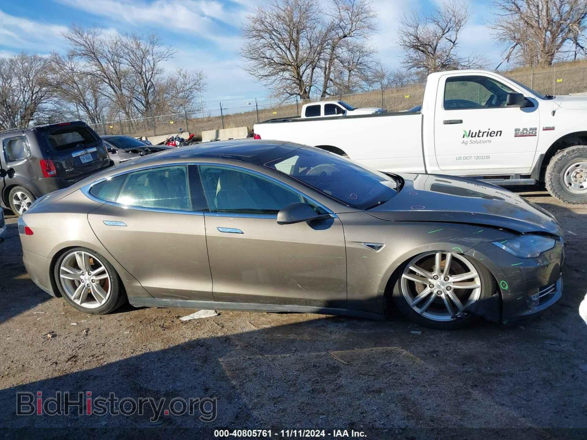 2015 TESLA MODEL S - VIN: 5YJSA1E25FF115077 - Фото 12