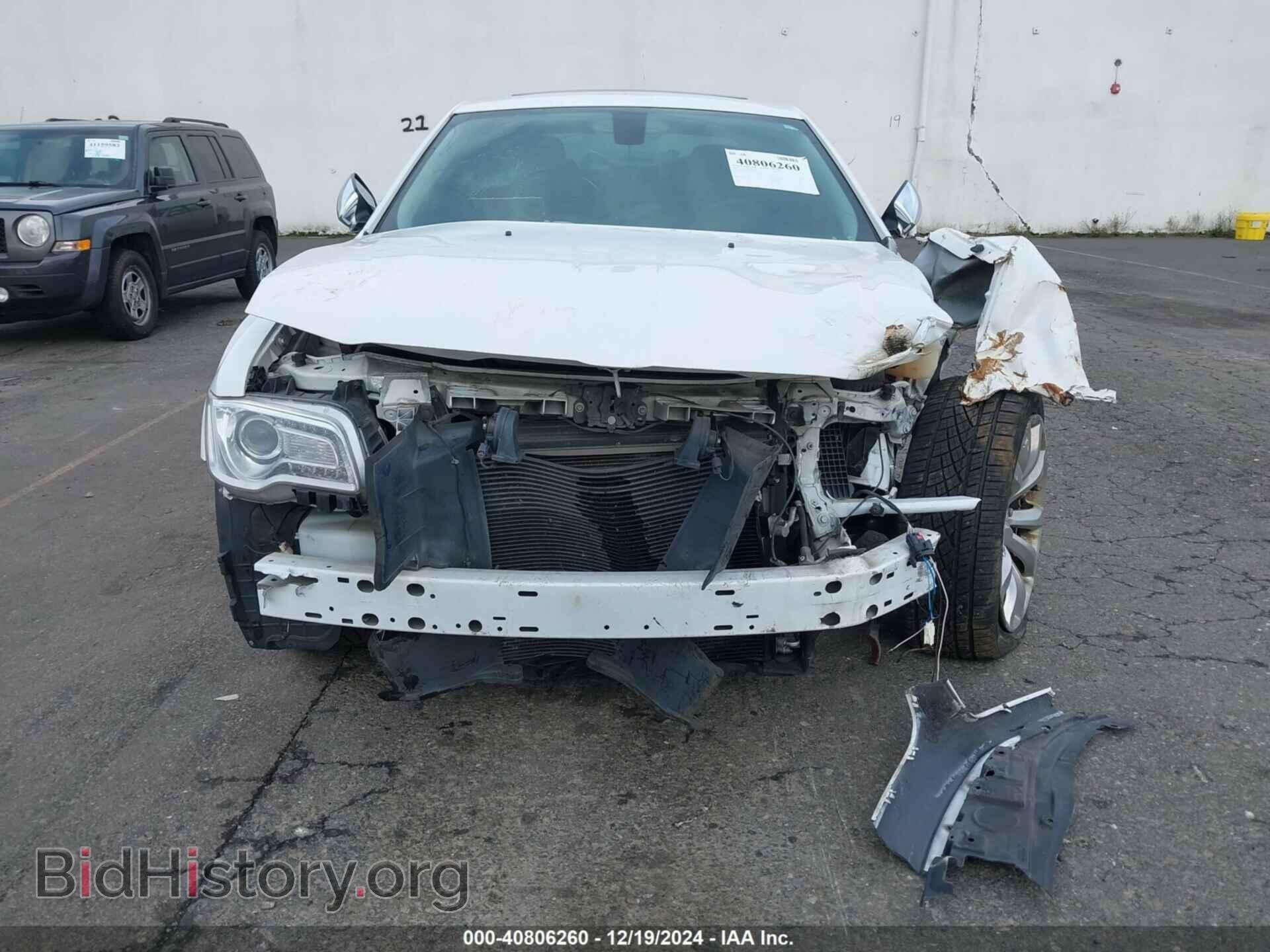 2019 CHRYSLER 300 - VIN: 2C3CCAEG0KH609589 - Фото 12