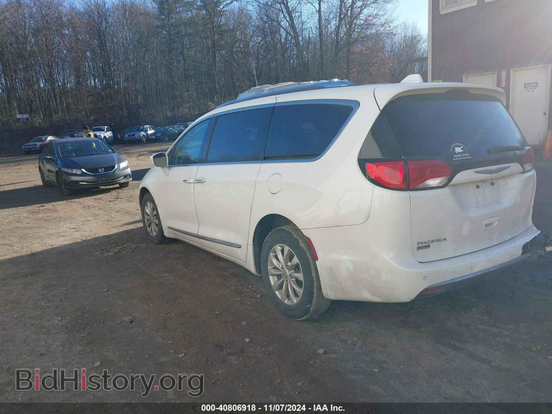 2018 CHRYSLER PACIFICA - VIN: 2C4RC1BG9JR115198 - Фото 3