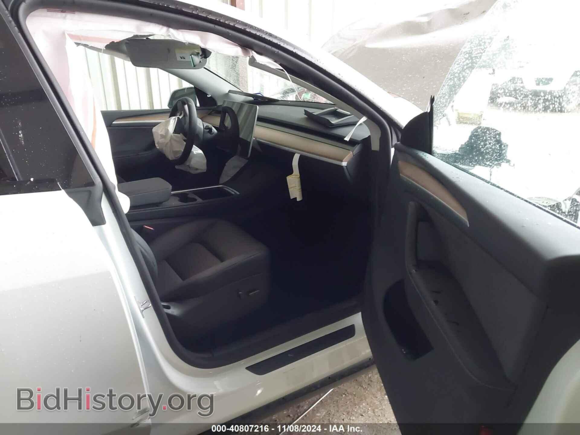 2024 TESLA MODEL Y - VIN: 7SAYGDED3RA295031 - Photo 5
