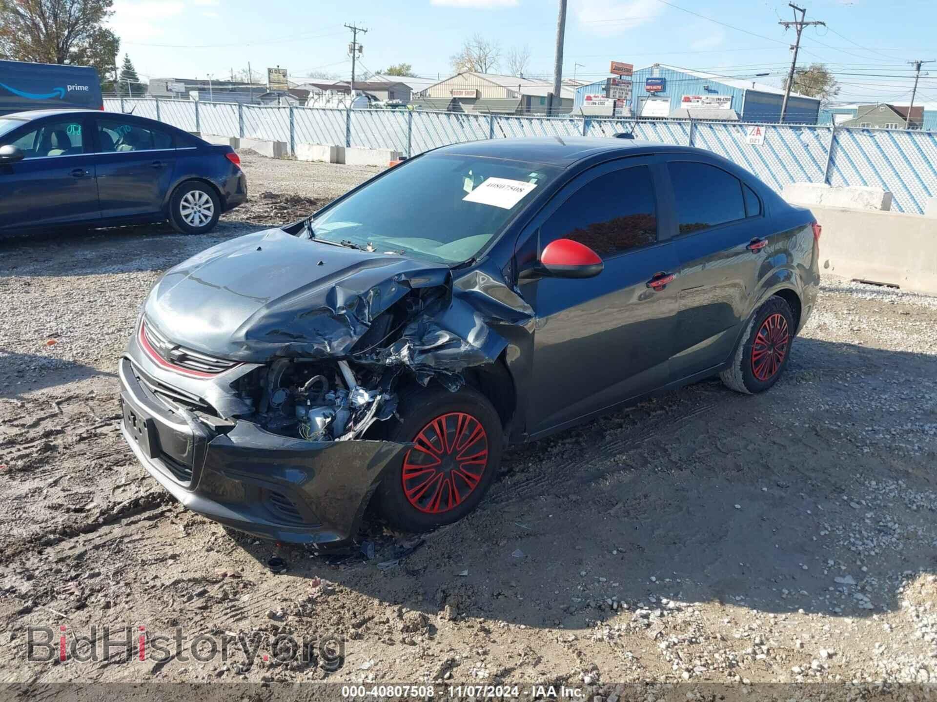 2018 CHEVROLET SONIC - VIN: 1G1JB5SH9J4119151 - Фото 2