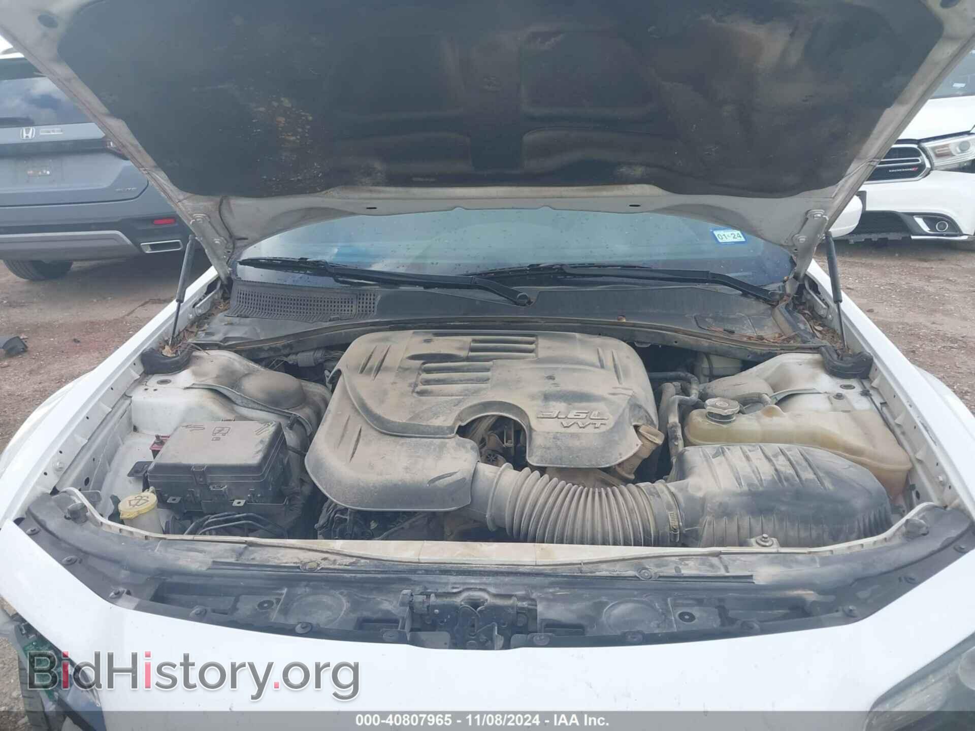 2015 CHRYSLER 300 - VIN: 2C3CCABG4FH807795 - Фото 10