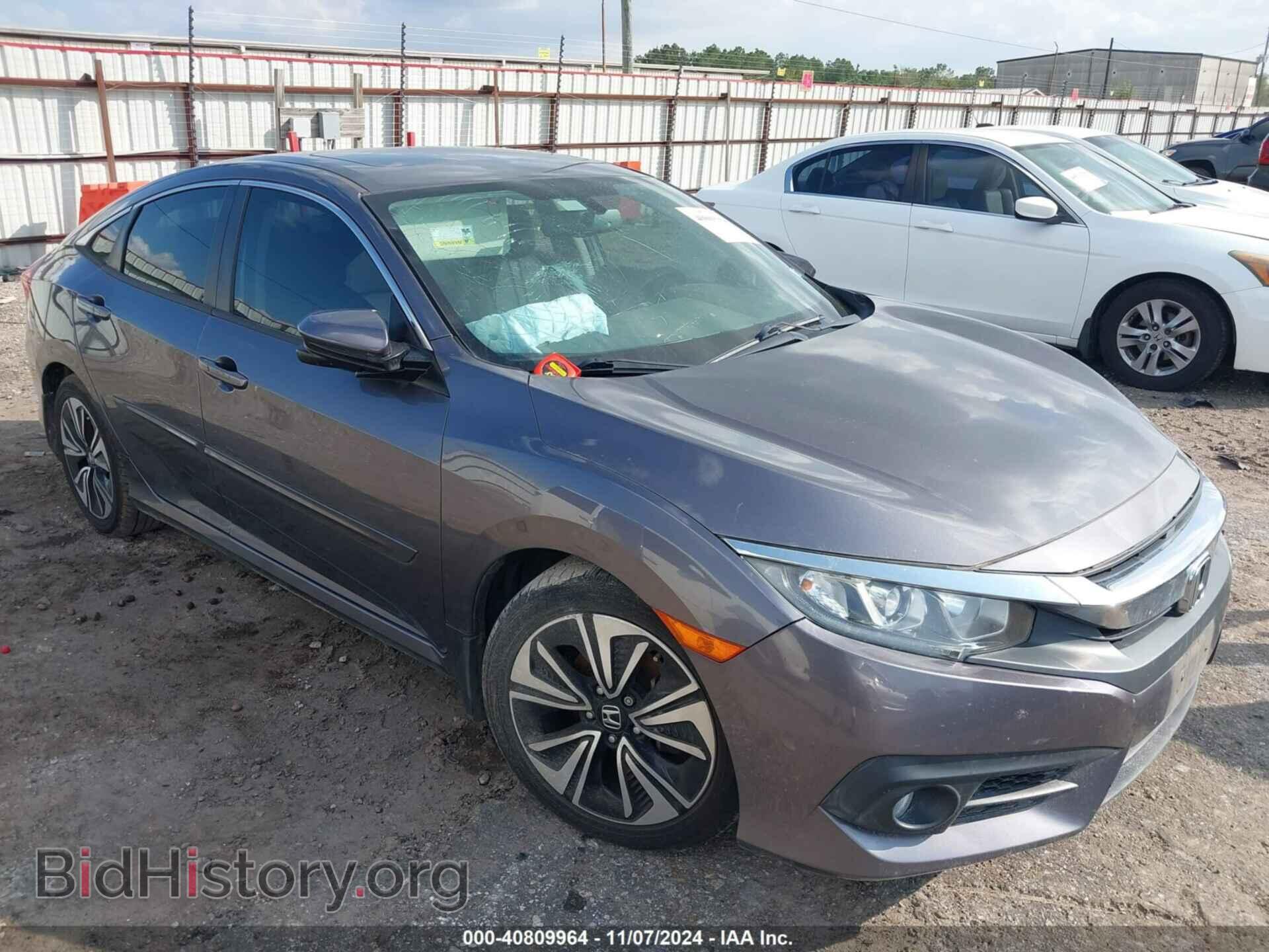 Photo 19XFC1F71JE200048 - HONDA CIVIC 2018