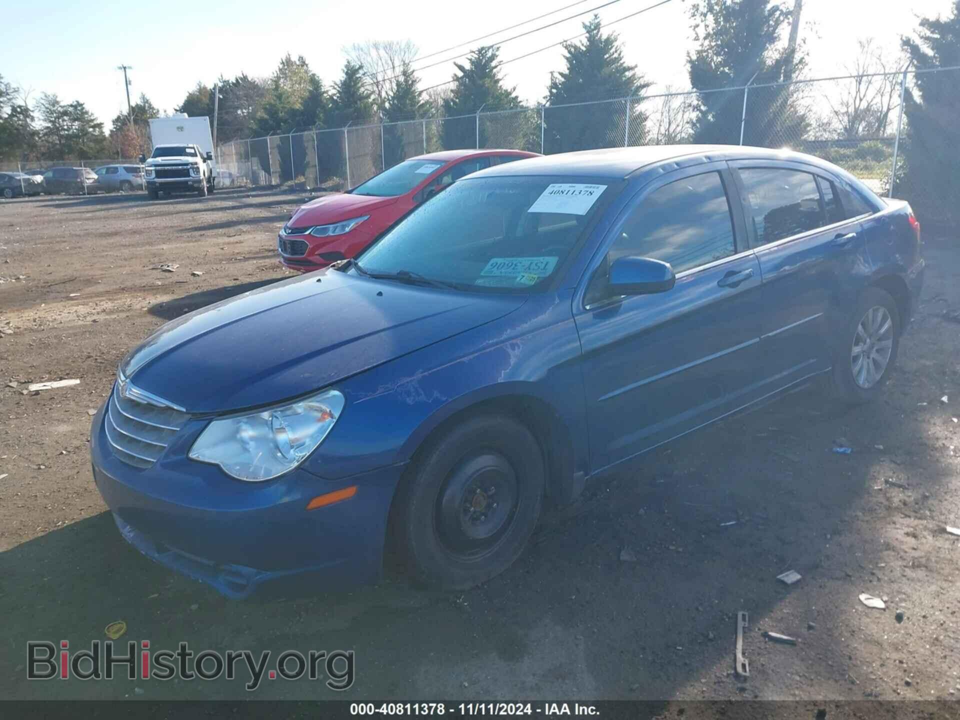 2010 CHRYSLER SEBRING - VIN: 1C3CC5FB4AN140782 - Фото 2
