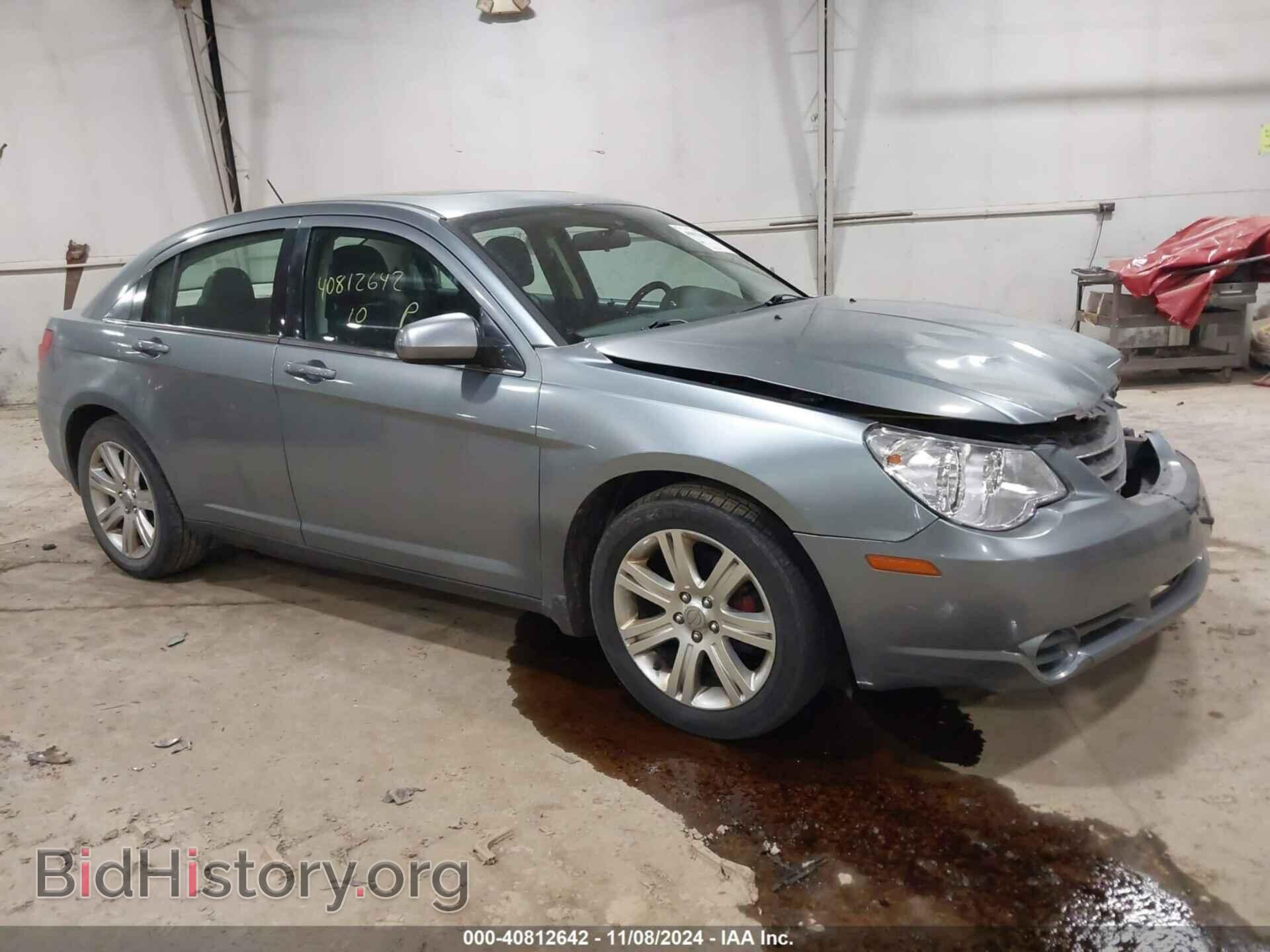 Photo 1C3CC5FV0AN111595 - CHRYSLER SEBRING 2010