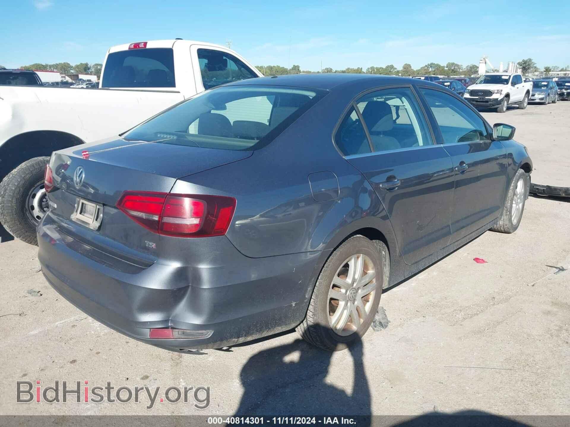 2017 VOLKSWAGEN JETTA - VIN: 3VW2B7AJ5HM353178 - Фото 4