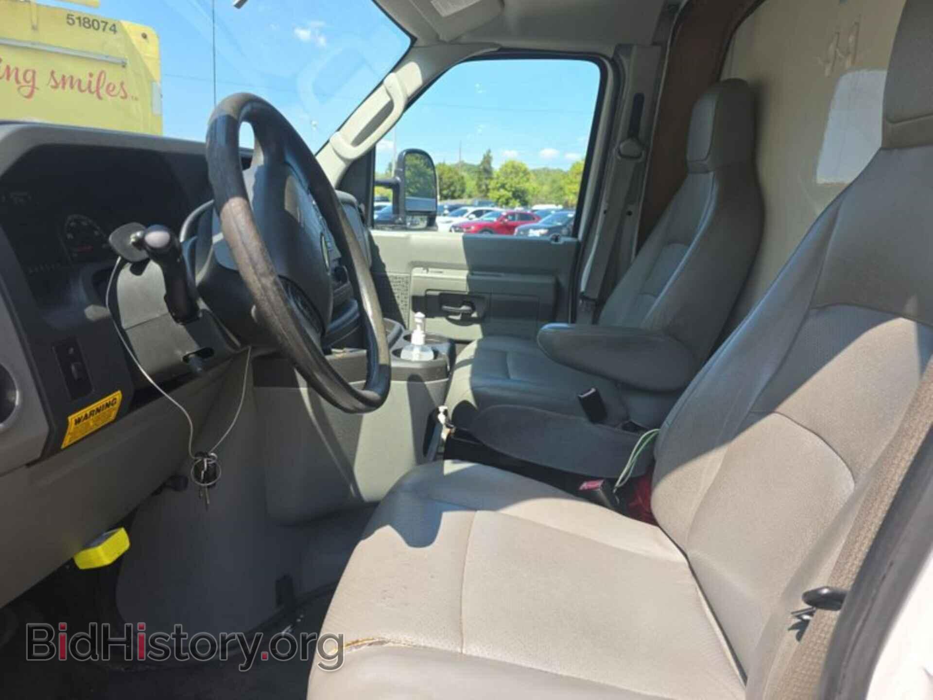 Photo 1FDXE4FL4DDB02730 - FORD E-450 CUTAWAY 2013