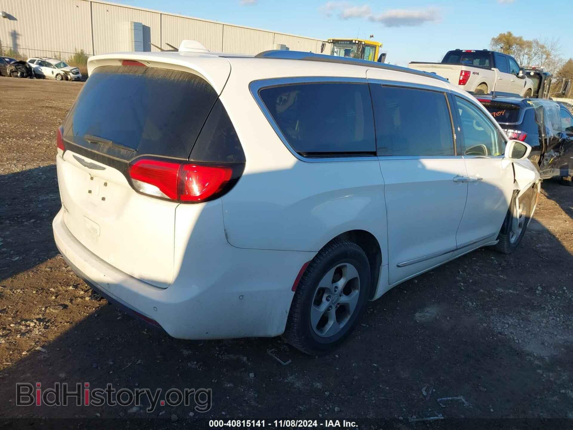 2017 CHRYSLER PACIFICA - VIN: 2C4RC1EG4HR811683 - Photo 4