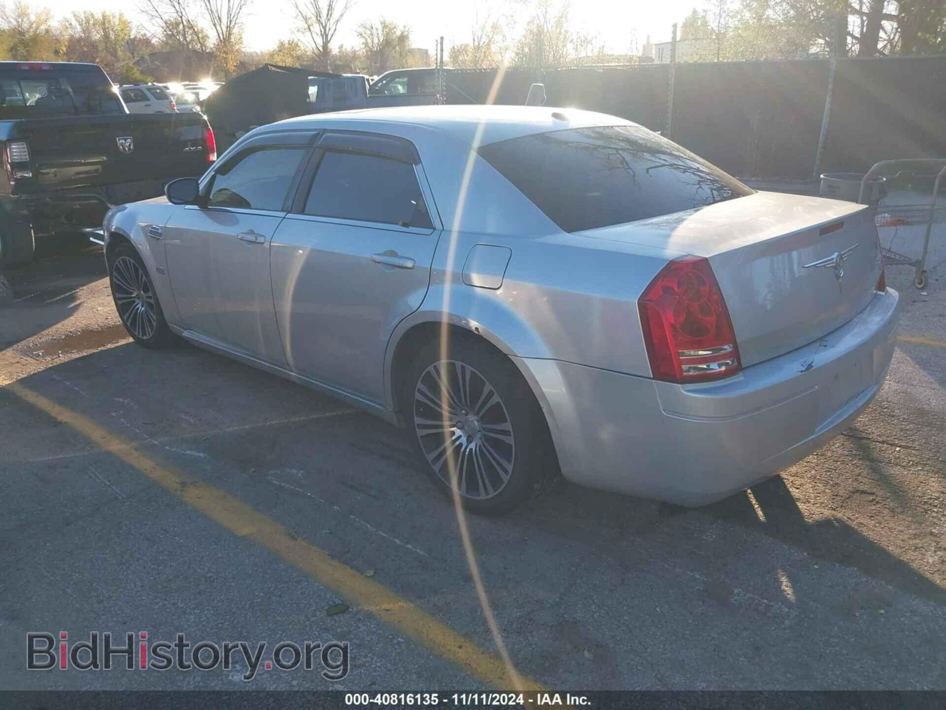 2010 CHRYSLER 300 - VIN: 2C3CA2CV5AH328237 - Фото 3