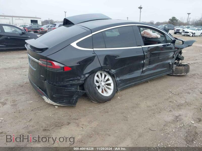 2017 Tesla MODEL X (VIN 5YJXCBE26HF044710) — фото 4 из 22