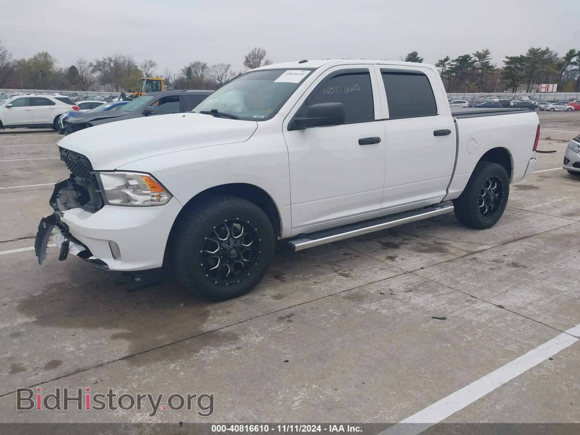 2017 RAM 1500 - VIN: 3C6RR7KT8HG747129 - Фото 2