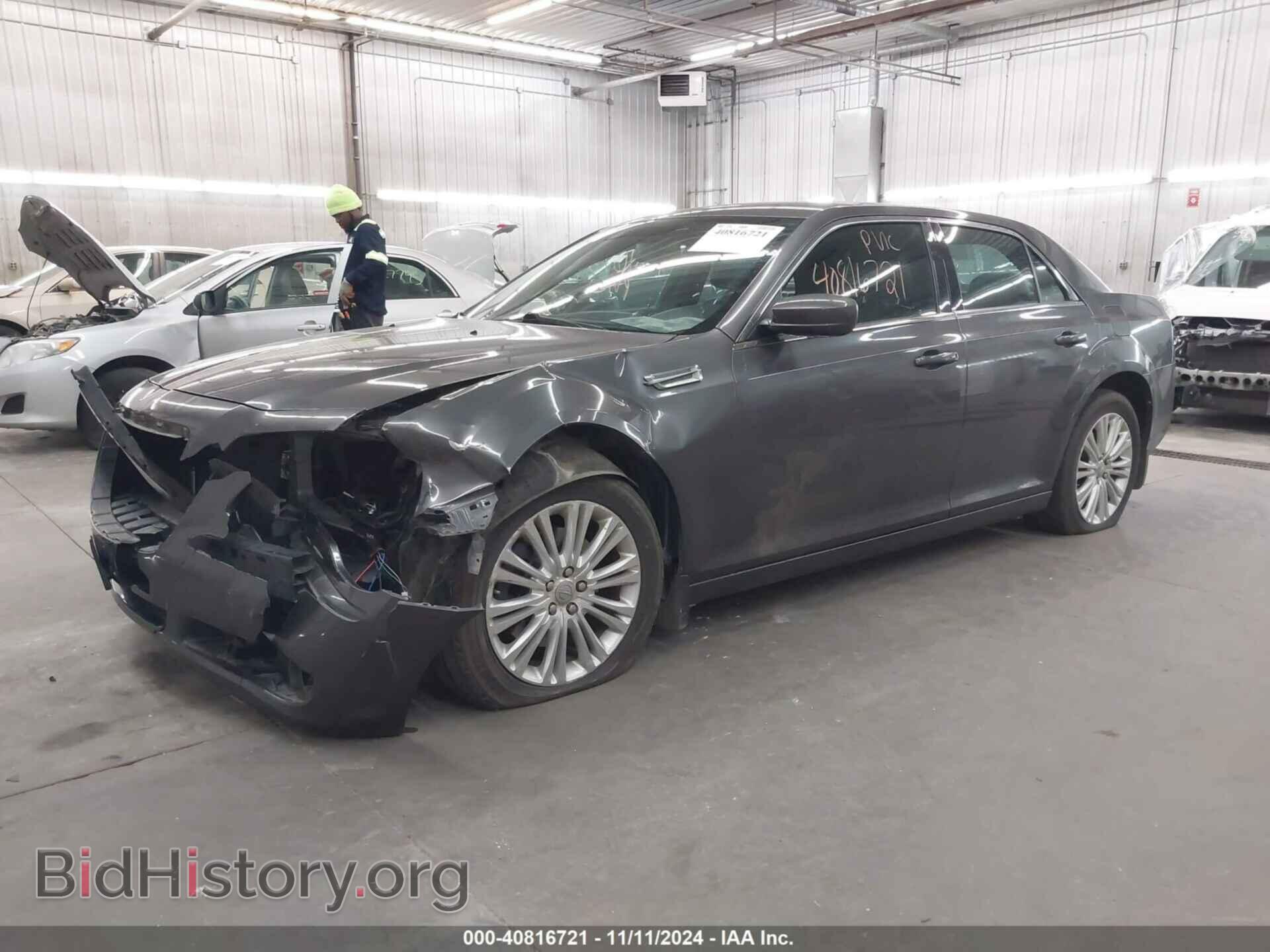 2013 CHRYSLER 300 - VIN: 2C3CCARG2DH558786 - Фото 2
